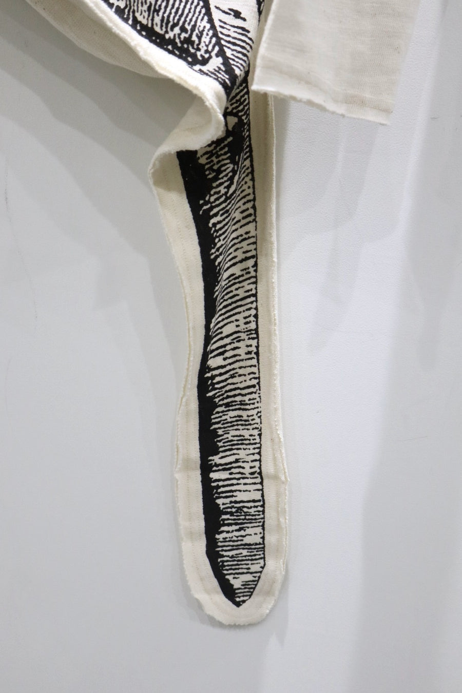 Oscar Ouyang  SWORD PRINT HENLEY SHIRT(WHITE)