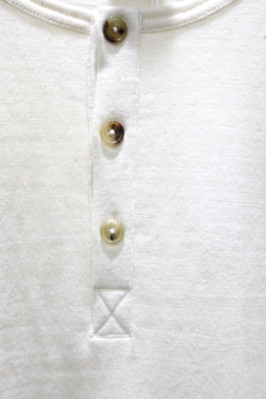 Oscar Ouyang  SWORD PRINT HENLEY SHIRT(WHITE)