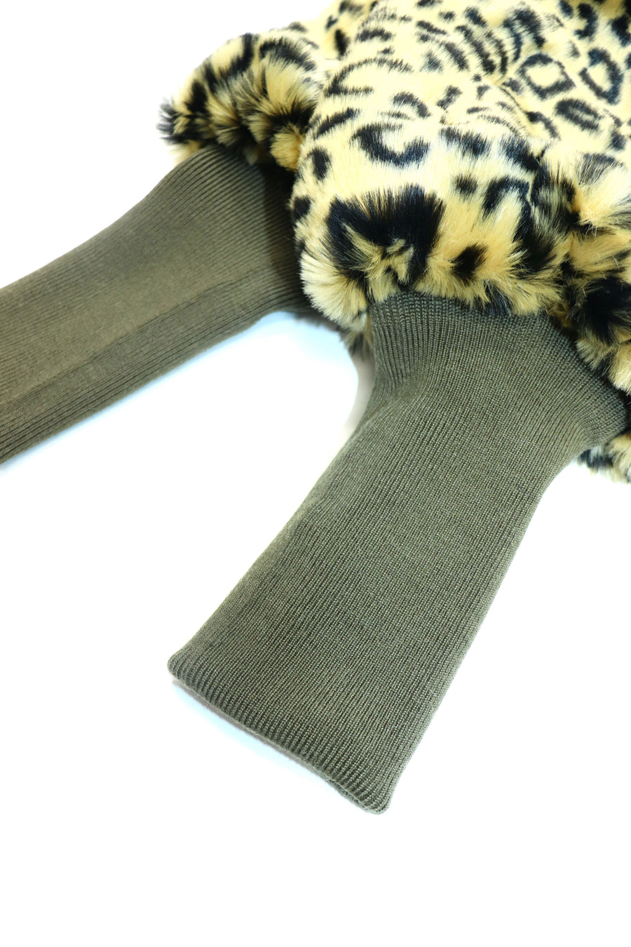 TOGA VIRILIS  Fur arm cover(LEOPARD)