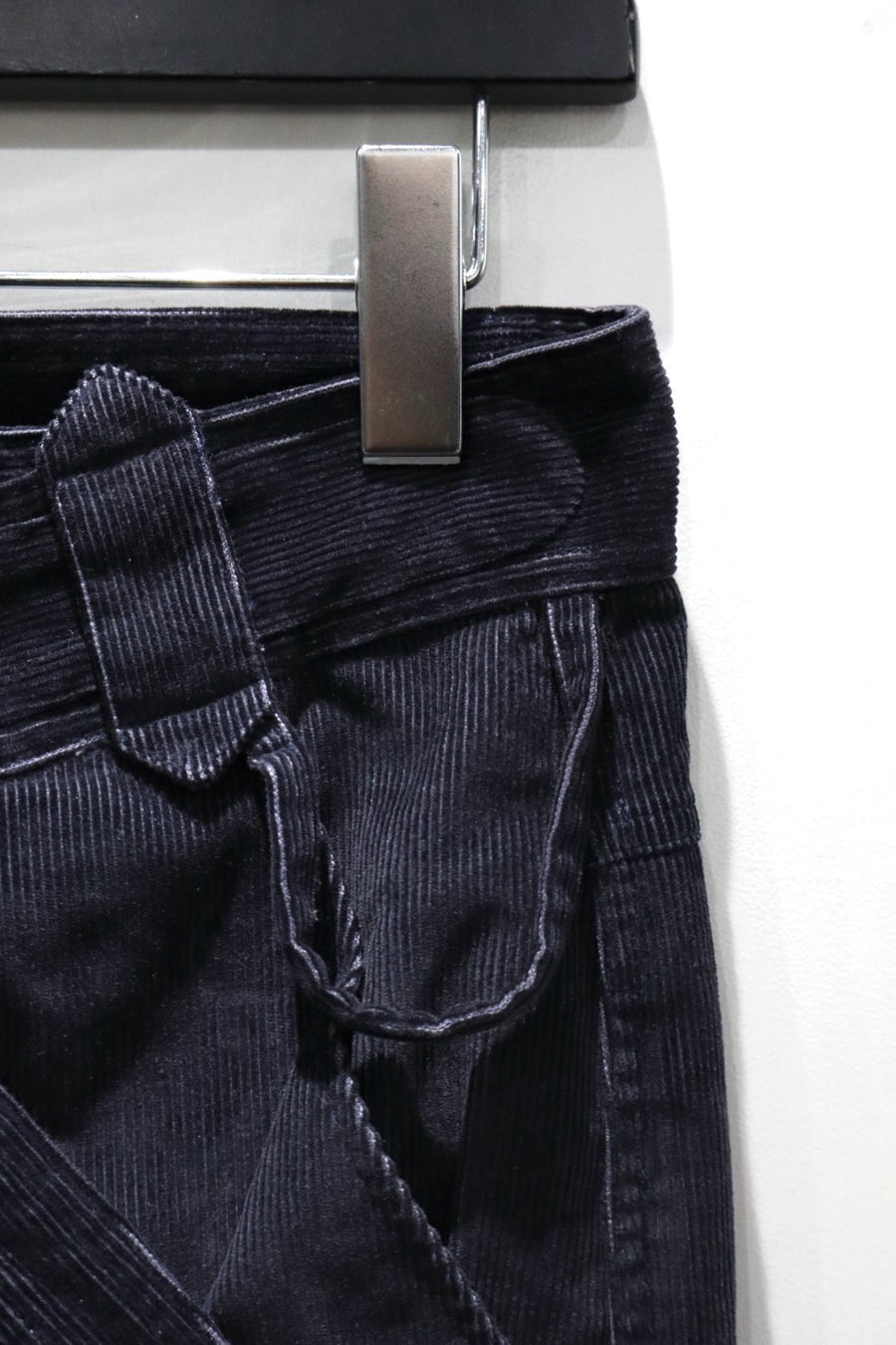 Oscar Ouyang  CROSS SWORDS CORDUROY TROUSERS(NAVY)