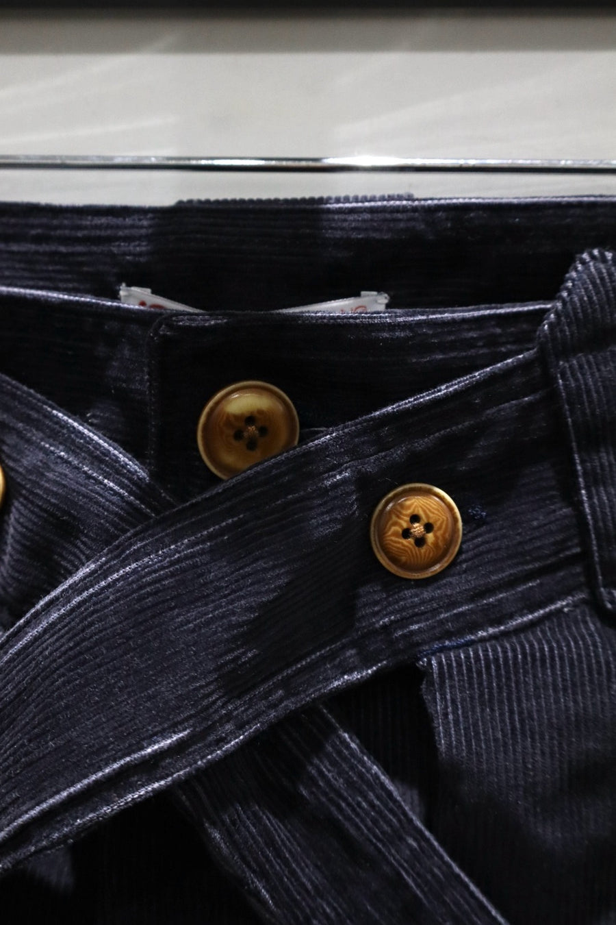 Oscar Ouyang  CROSS SWORDS CORDUROY TROUSERS(NAVY)