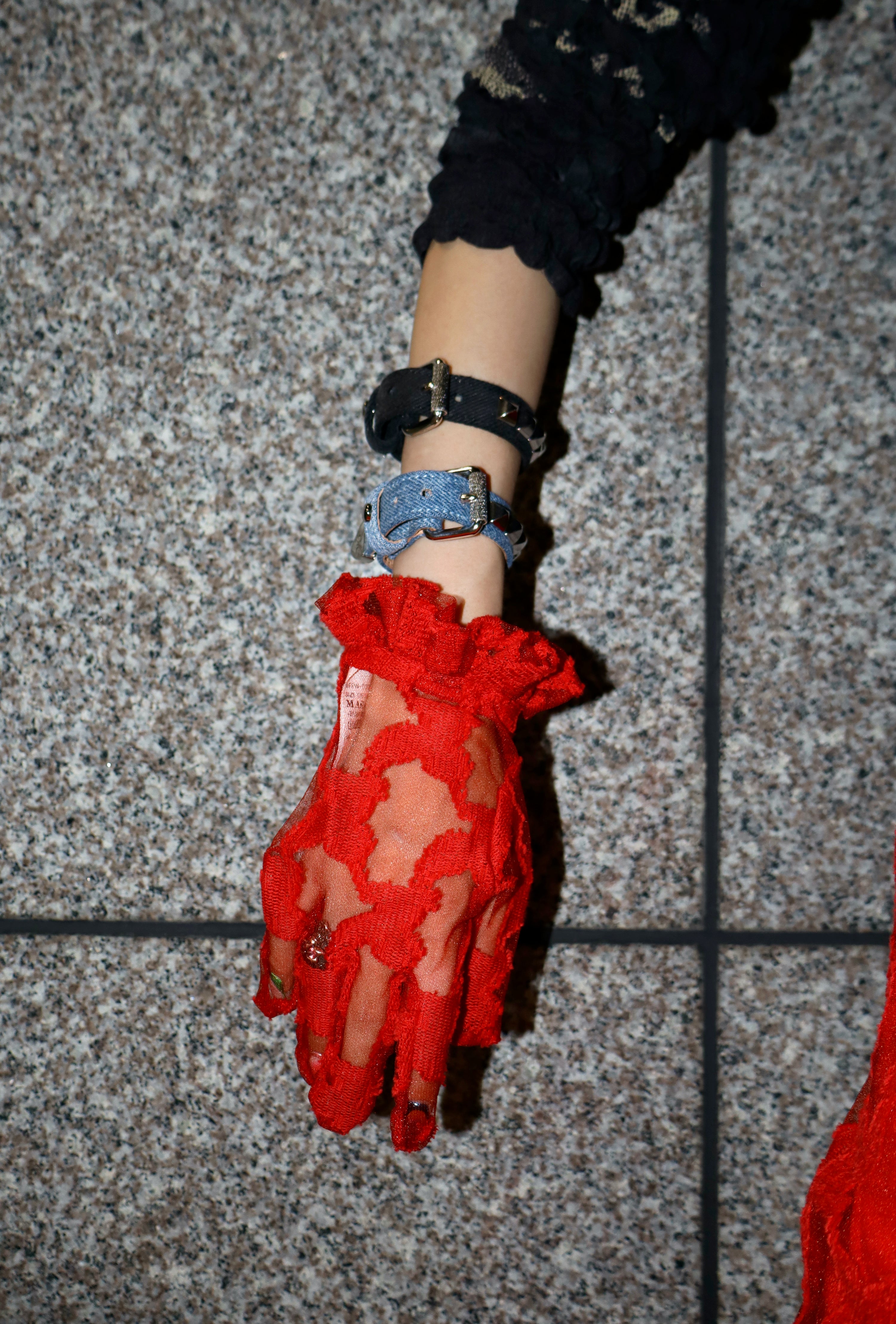 MASU(エムエーエスユー)のSTUDS DENIM NARROW BRACELET BLACKの通販
