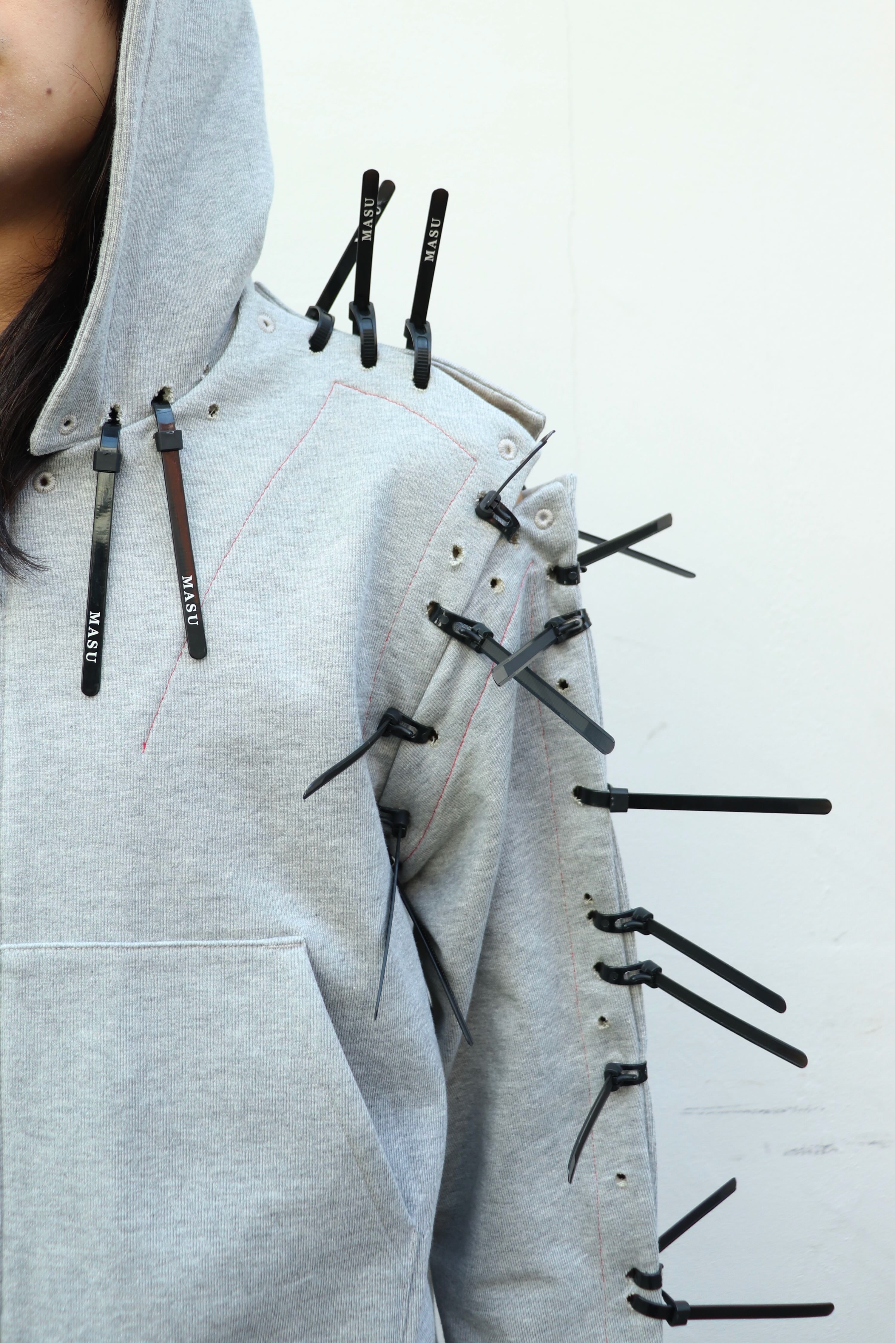MASU(エムエーエスユー)のBONE NEEDLE ZIP-UP HOODIE GRAYの通販