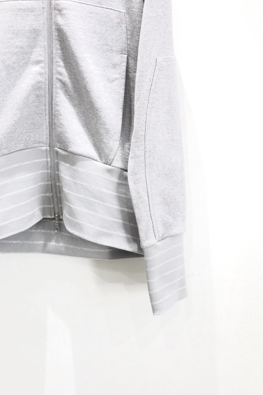 RIKU UMEHARA ZIP HOODIE グレー RIKU UMEHARA(リク ウメハラ)のFLOWER VASE HOODIE GRAYの通販