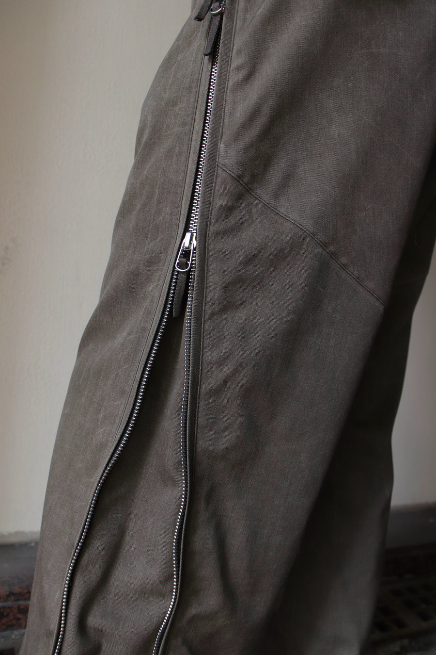 NULABEL  NATURAL DYED WOOL GABARDINE ZIP TRS