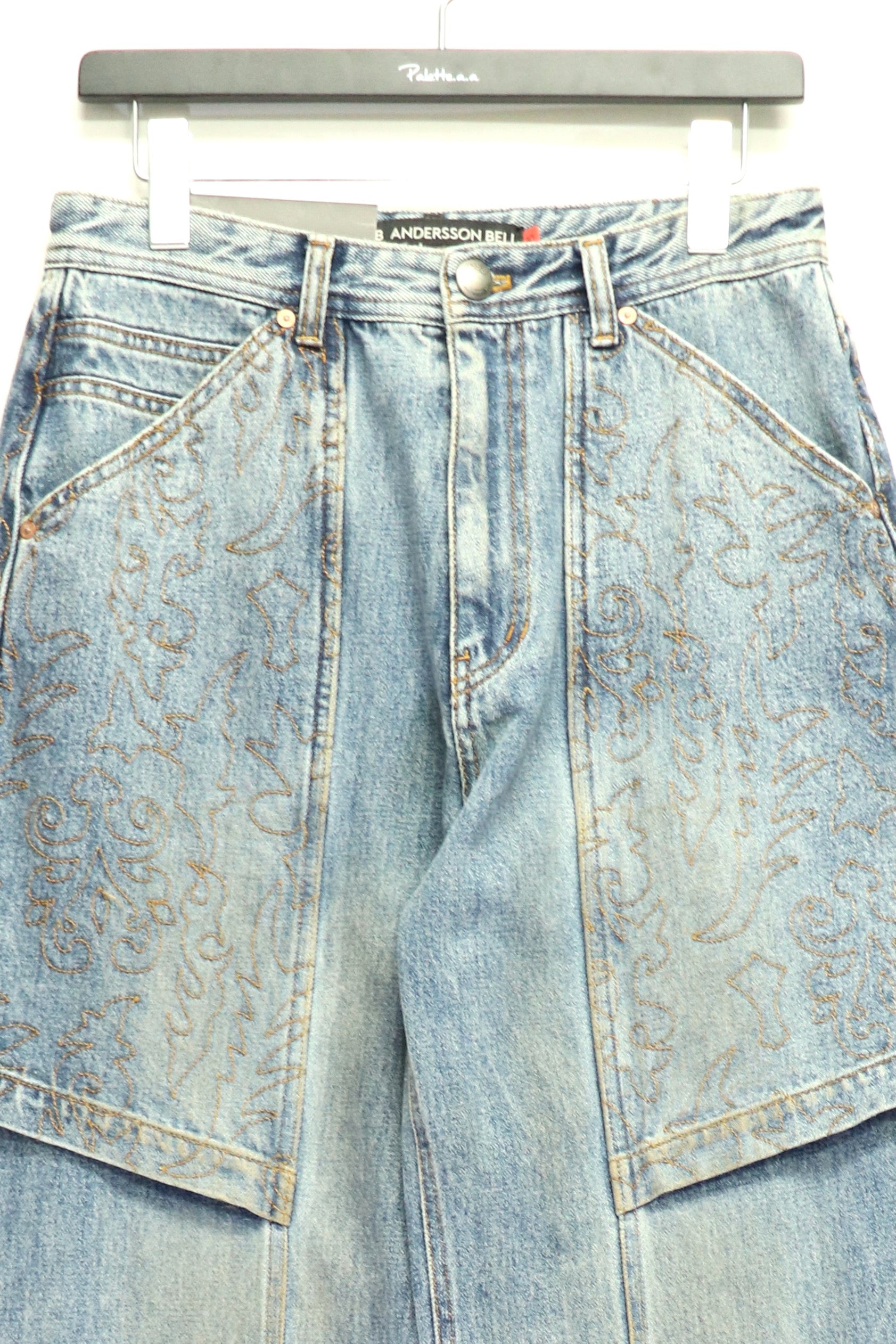ANDERSSON BELL(アンダースンベル)のEMBROIDERY WRAP JEANS WASHED