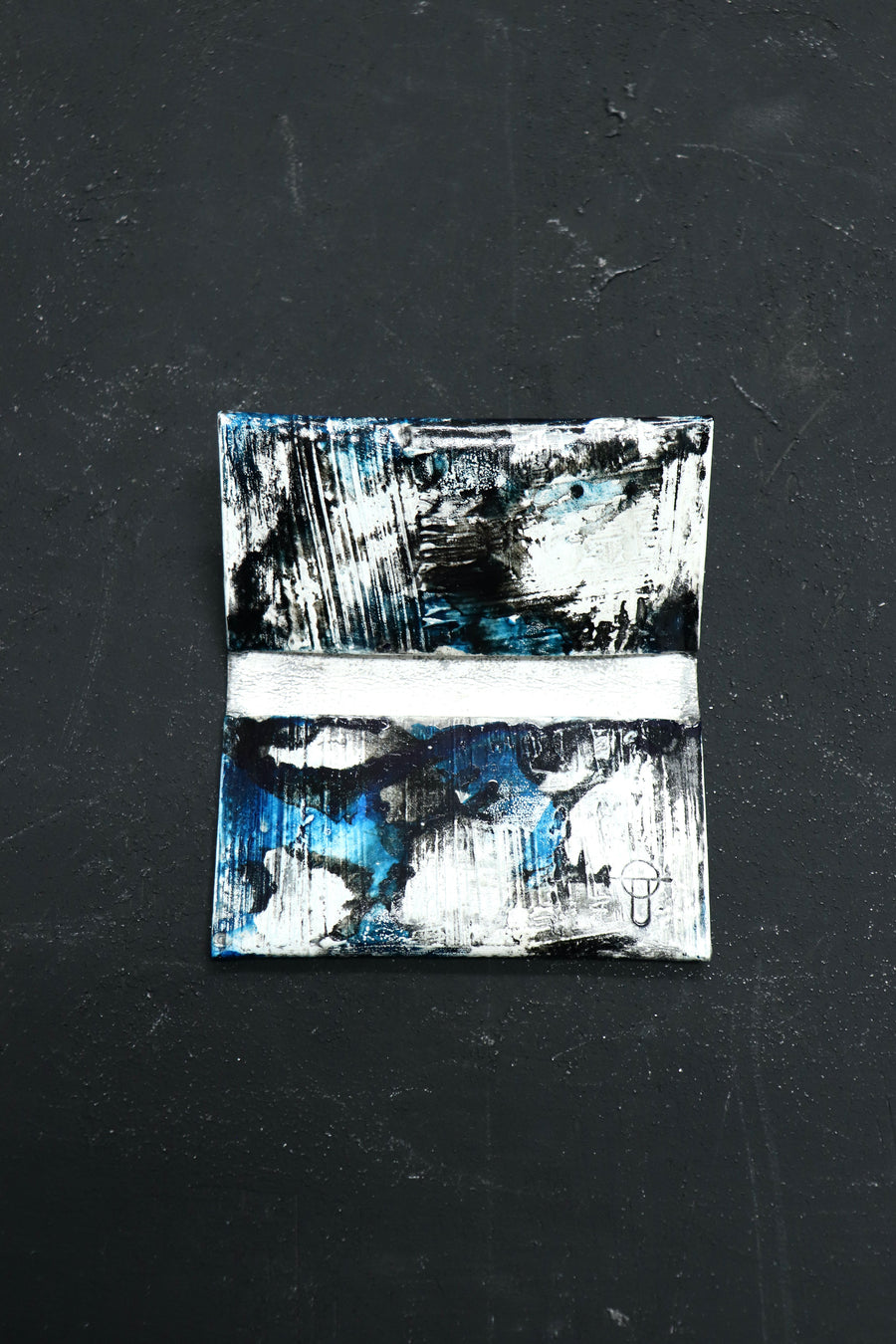 カガリユウスケ(KAGARI YUSUKE)の都市型迷彩カードケース(青)の通販