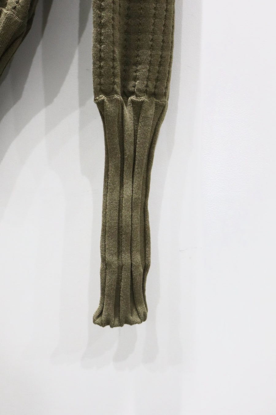 RIKU UMEHARA  WAFFLE V NECK KNIT PULLOVER(KHAKI)