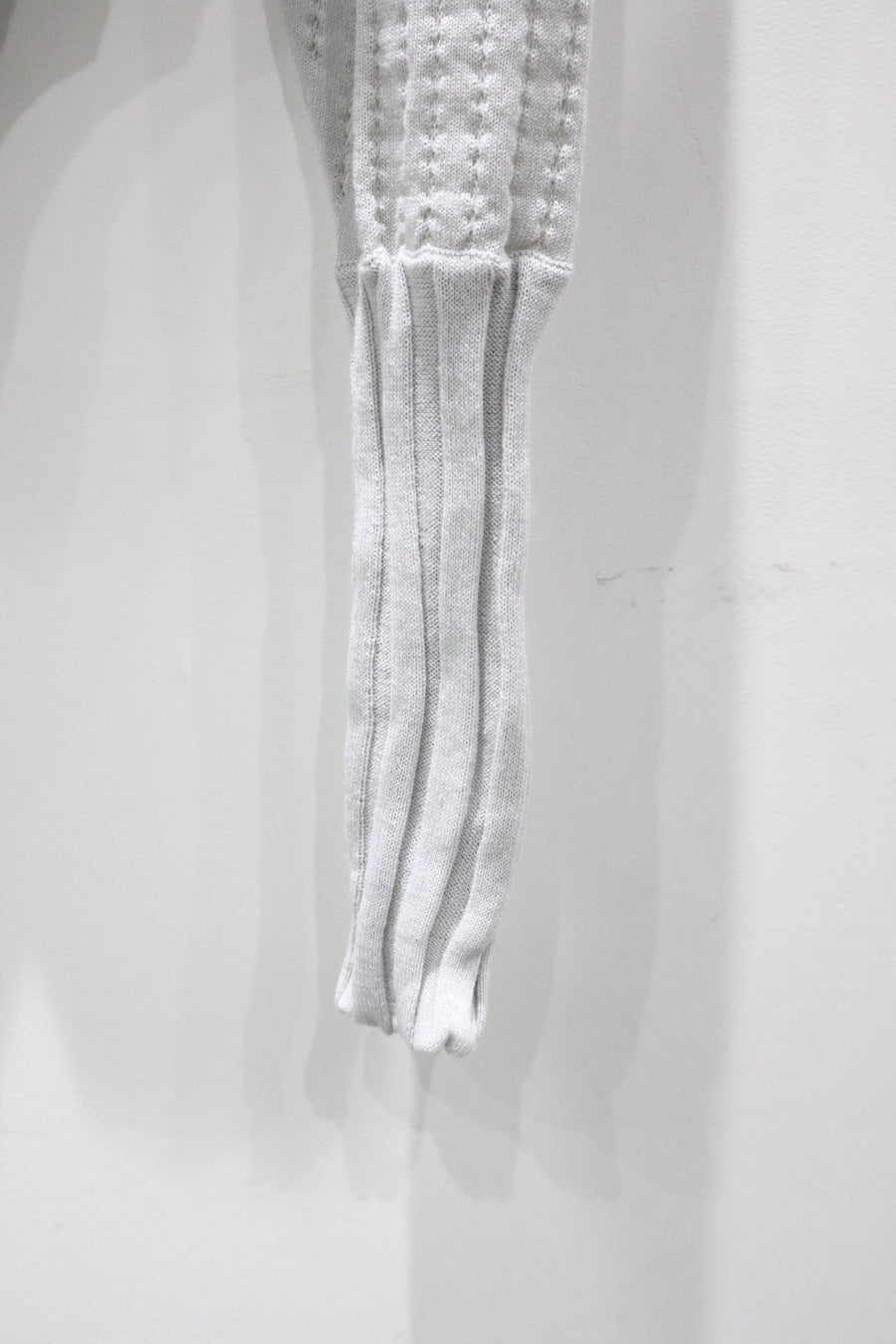 RIKU UMEHARA  WAFFLE V NECK KNIT PULLOVER(GRAY)