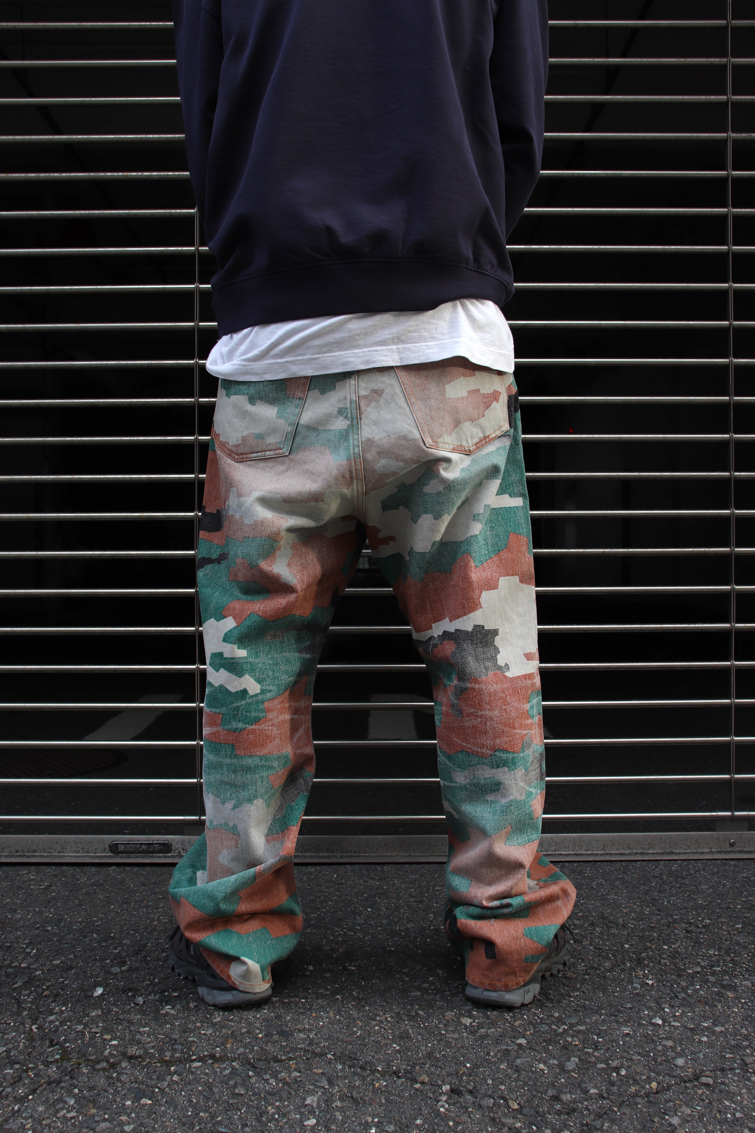 FAF(エフエーエフ)のCAMO AGED DENIM PANTSの通販｜PALETTE art alive