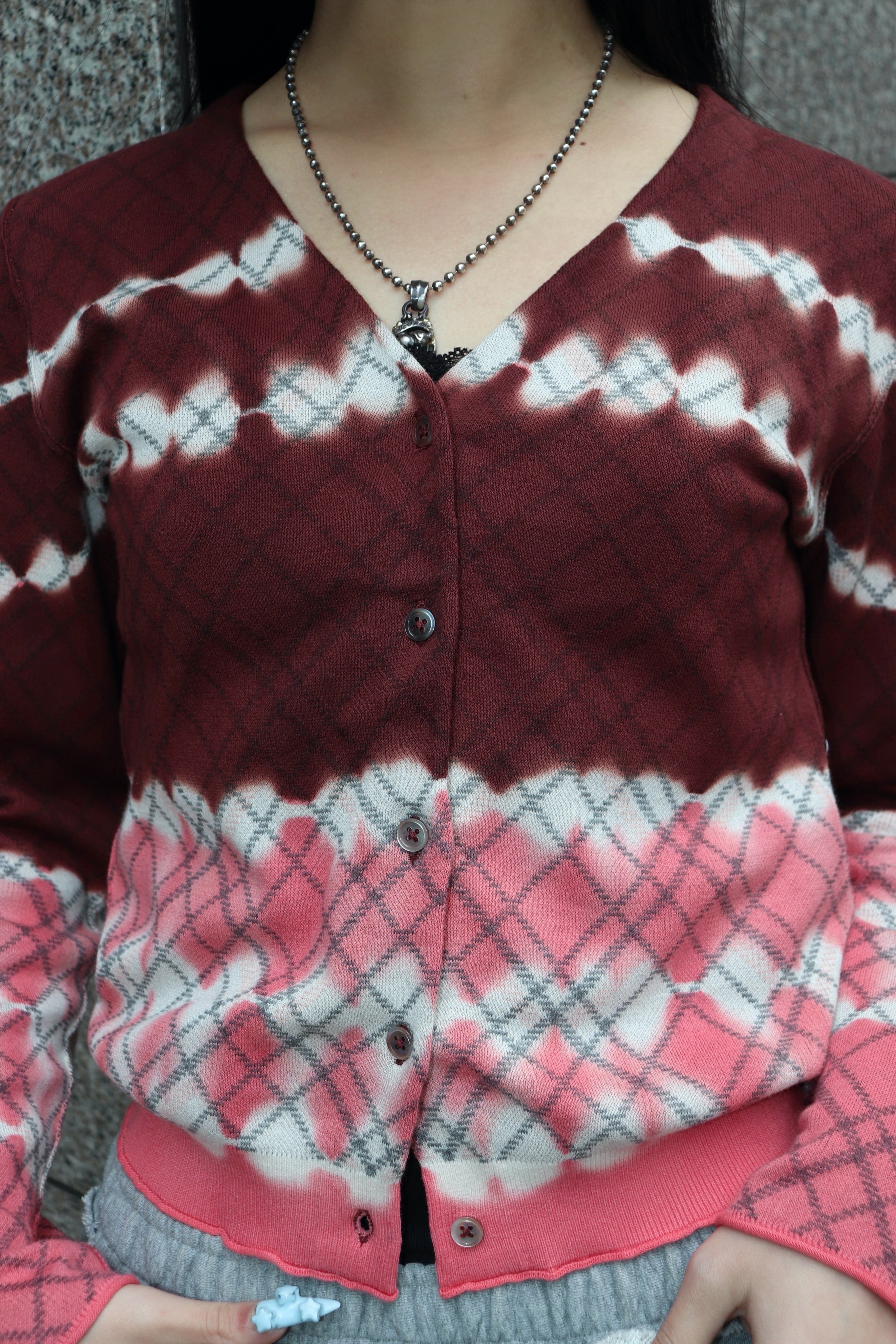 PERVERZE(パーバーズ)のDip-dye Check Knit Cardigan Redの通販