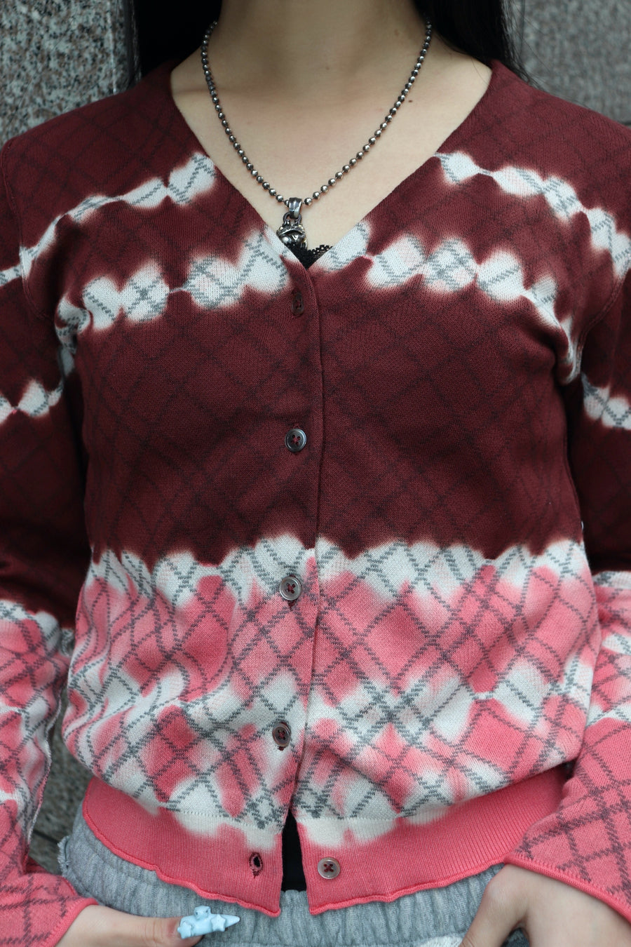 PERVERZE(パーバーズ)のDip-dye Check Knit Cardigan Redの通販
