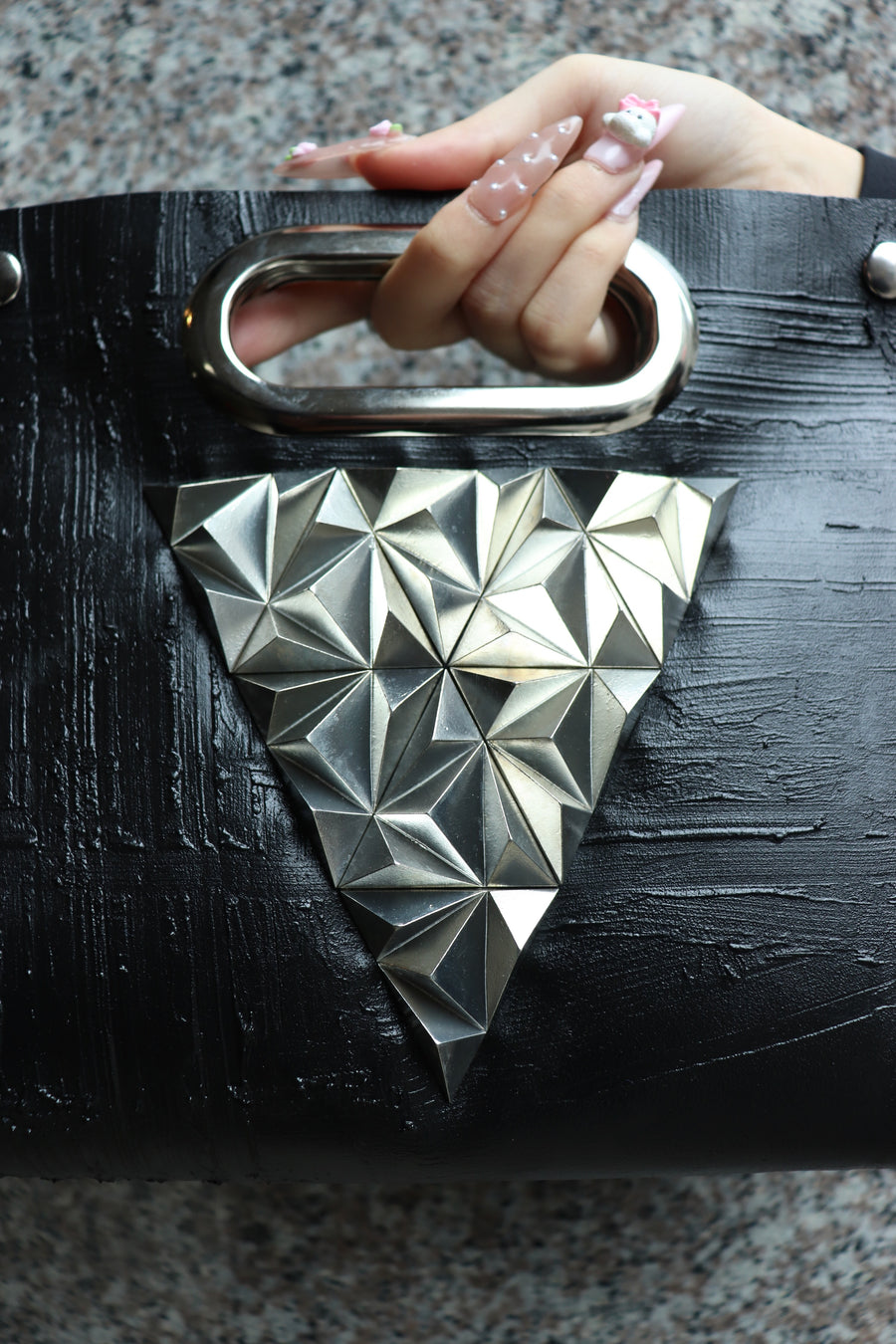 KAGARI YUSUKE  黒壁 クラッチショルダー (スタッズ) ※受注品