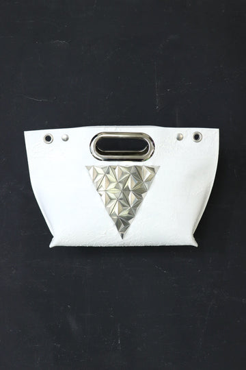 KAGARI YUSUKE  白壁 クラッチショルダー (スタッズ)