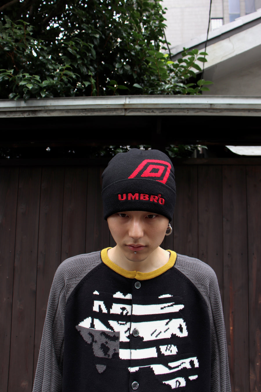 Children of the discordance  UMBRO Logo Beanie(BLACK)