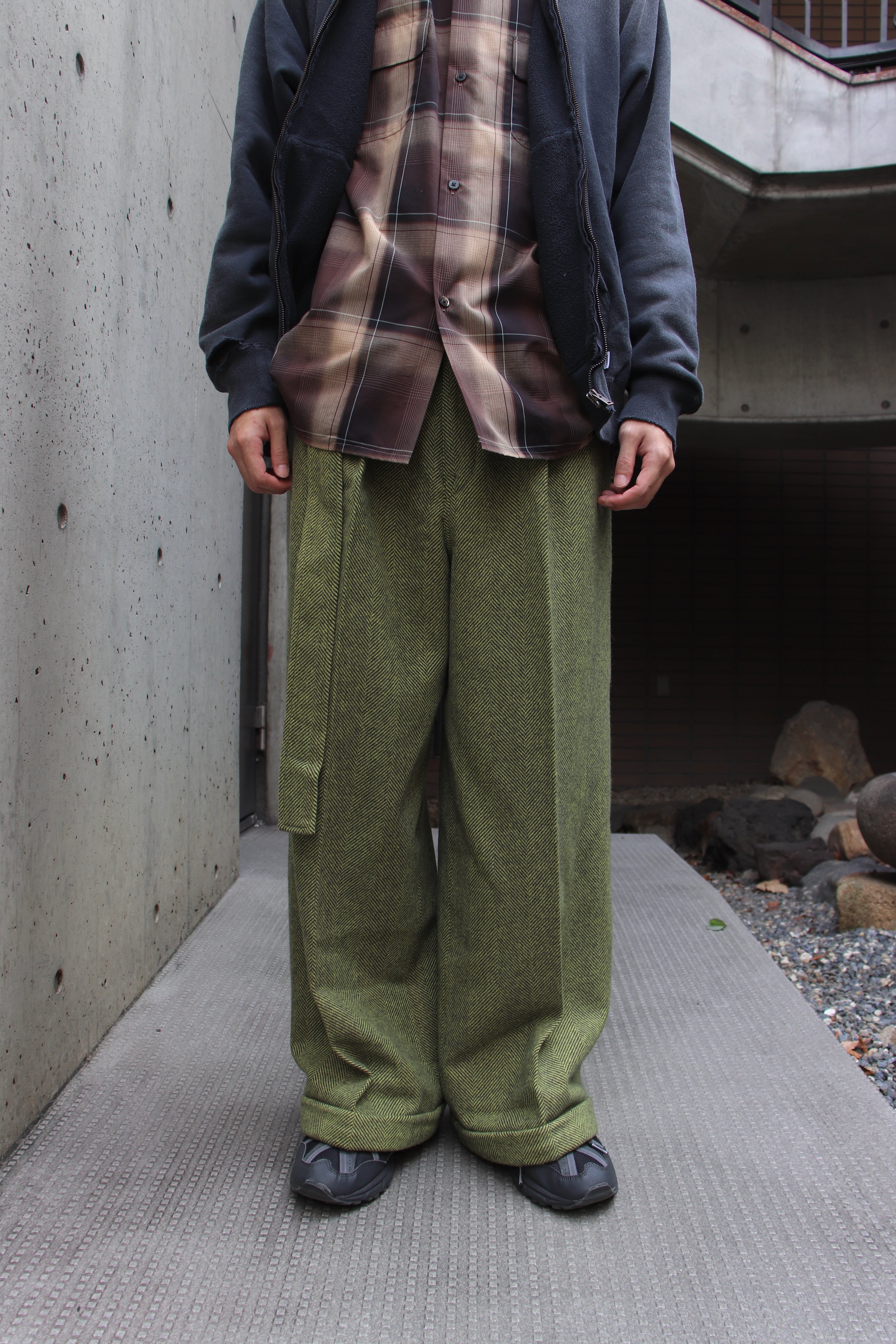 BED J.W. FORD(ベッドフォード)のHerring Bone Wool Wide Pantsの通販 