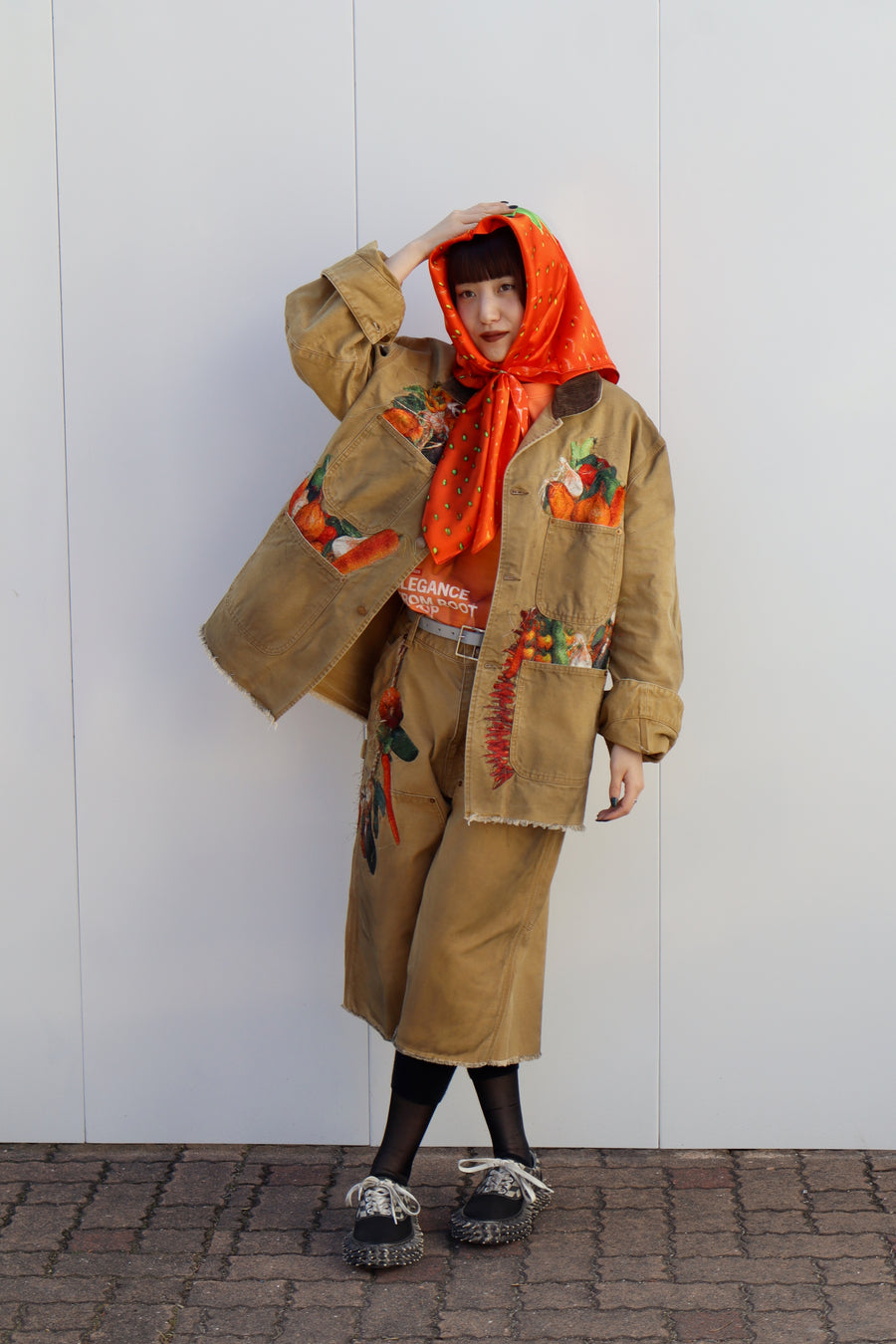 doublet(ダブレット)のVEGETABLE EMBROIDERY CUT-OFF PANTS BEIGEの
