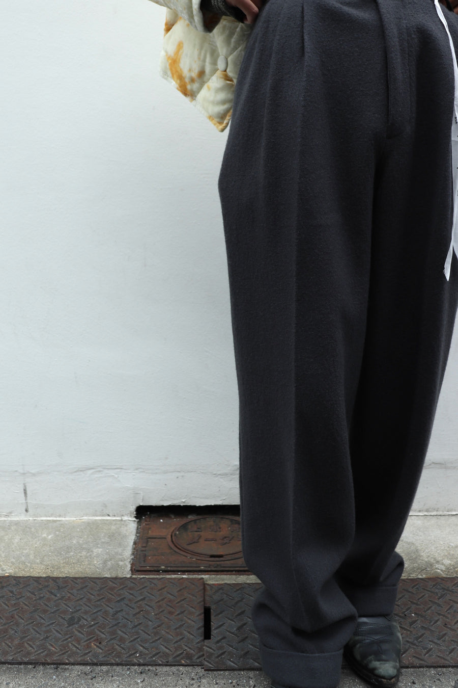 BED j.w. FORD  (AE)-Three(GRAY)