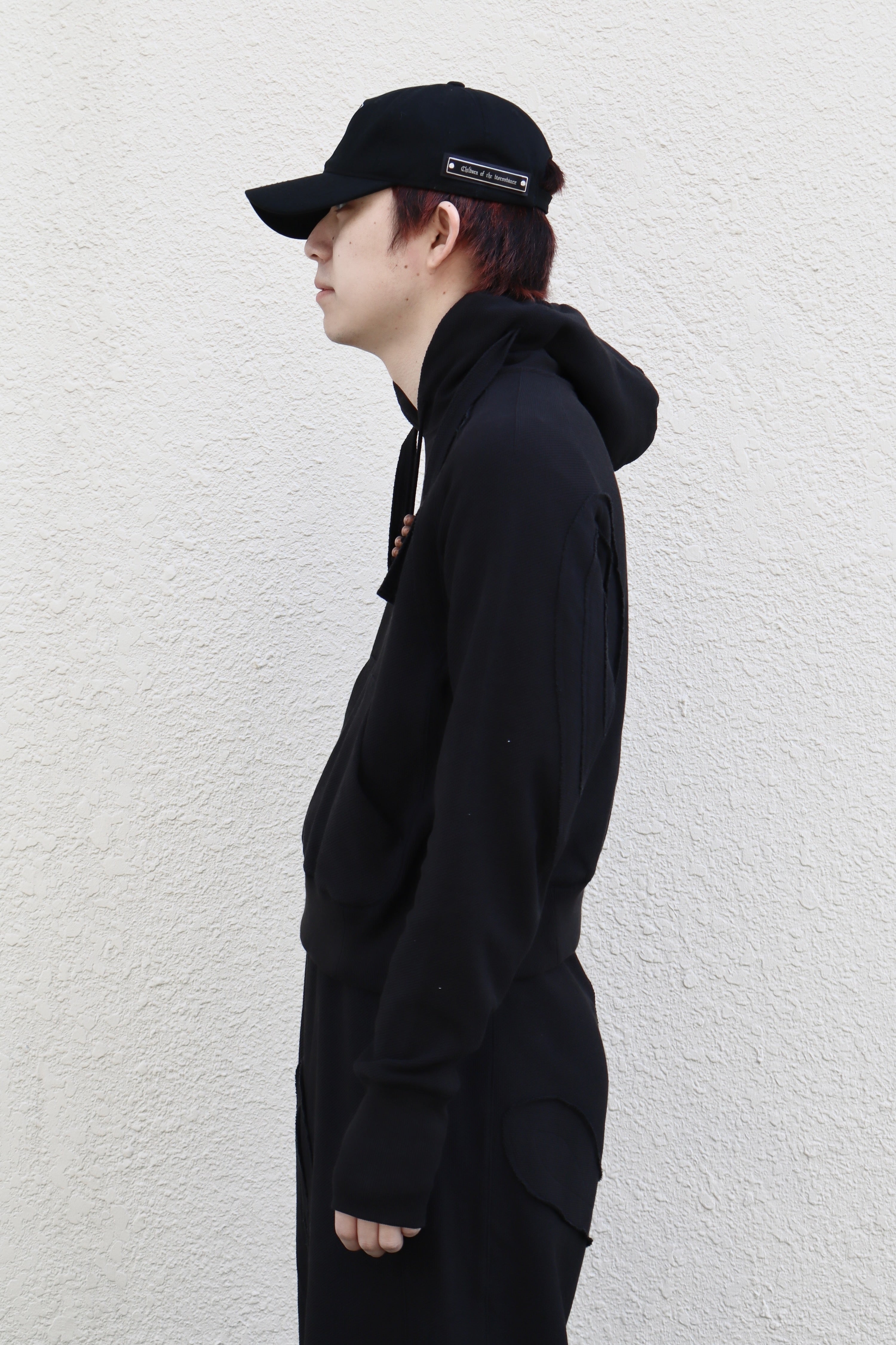 JIAN YE(ジェンイェ)のORBIT MASK HOOD BLACK(フーディー)の通販