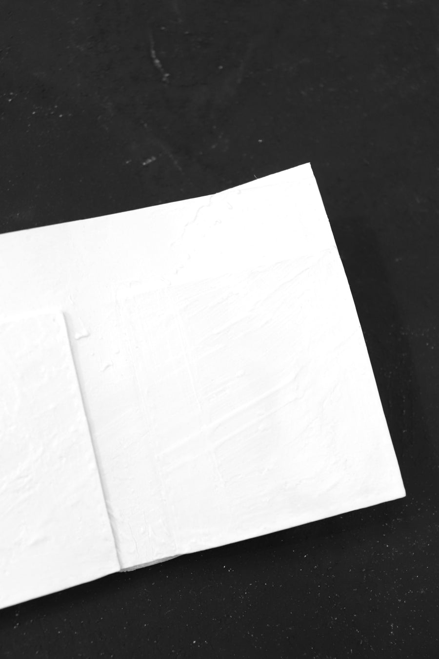 KAGARI YUSUKE  白壁 三つ折り豆財布(mw-11)