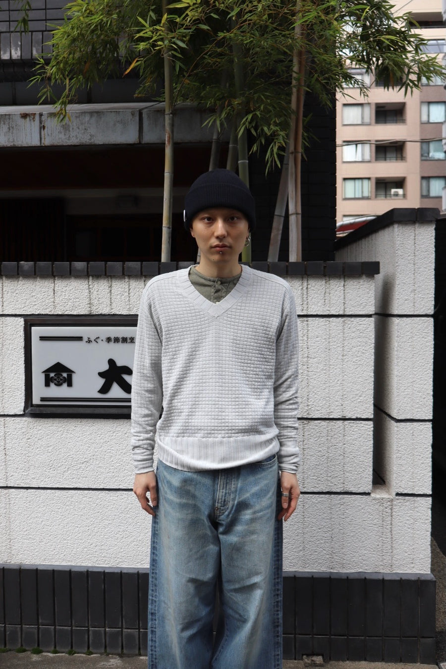RIKU UMEHARA  WAFFLE V NECK KNIT PULLOVER(GRAY)