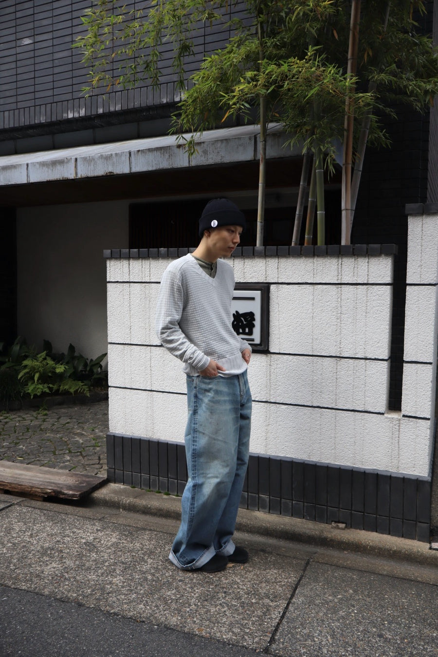 RIKU UMEHARA  WAFFLE V NECK KNIT PULLOVER(GRAY)