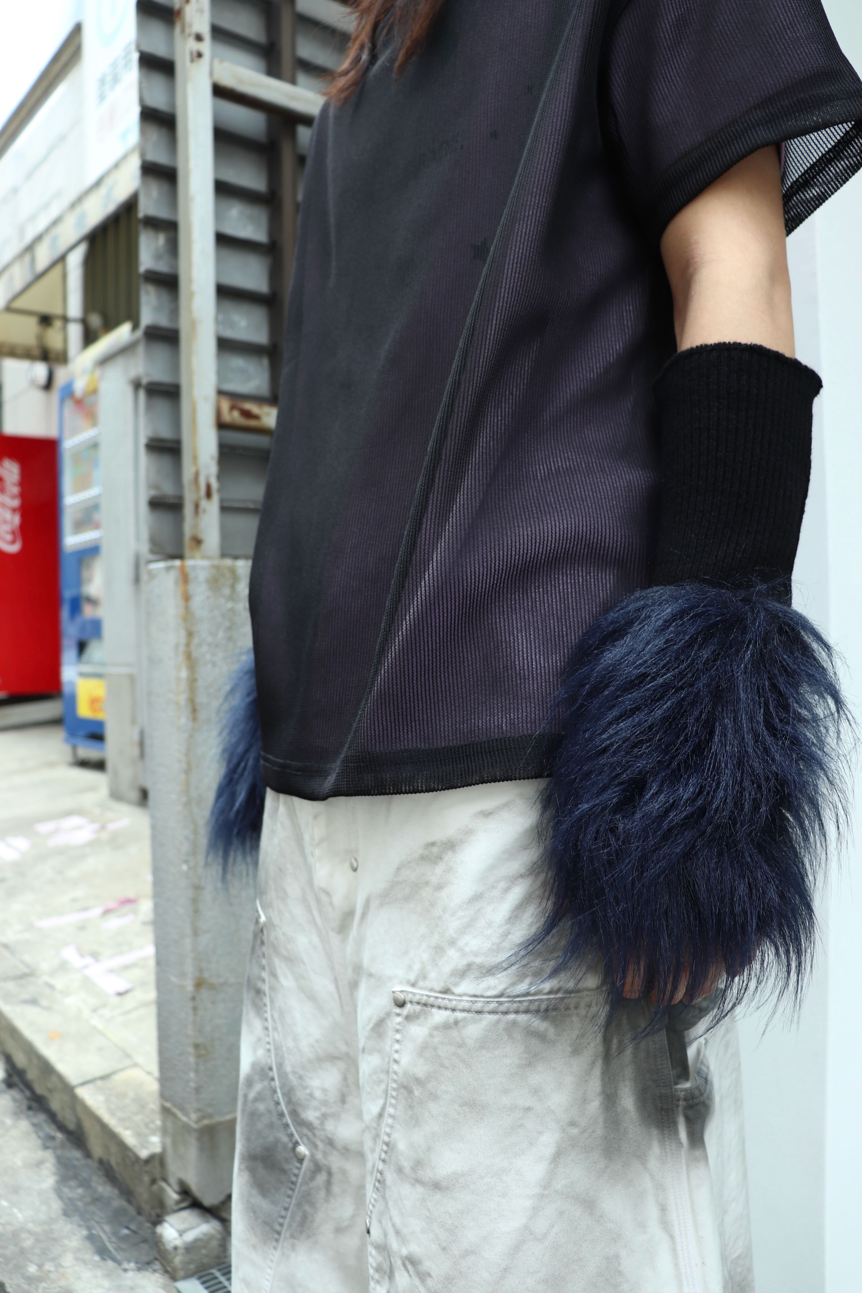 TOGA TOO(トーガ)のFur gloves NAVYの通販｜PALETTE art aliveの 