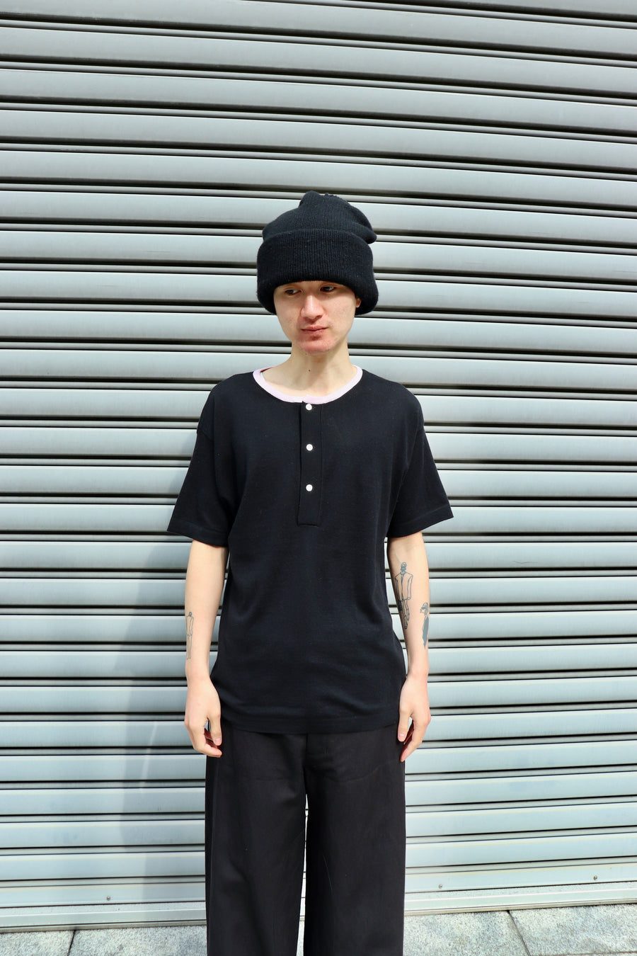 LEH  Henry Neck T-SH(BLACK)