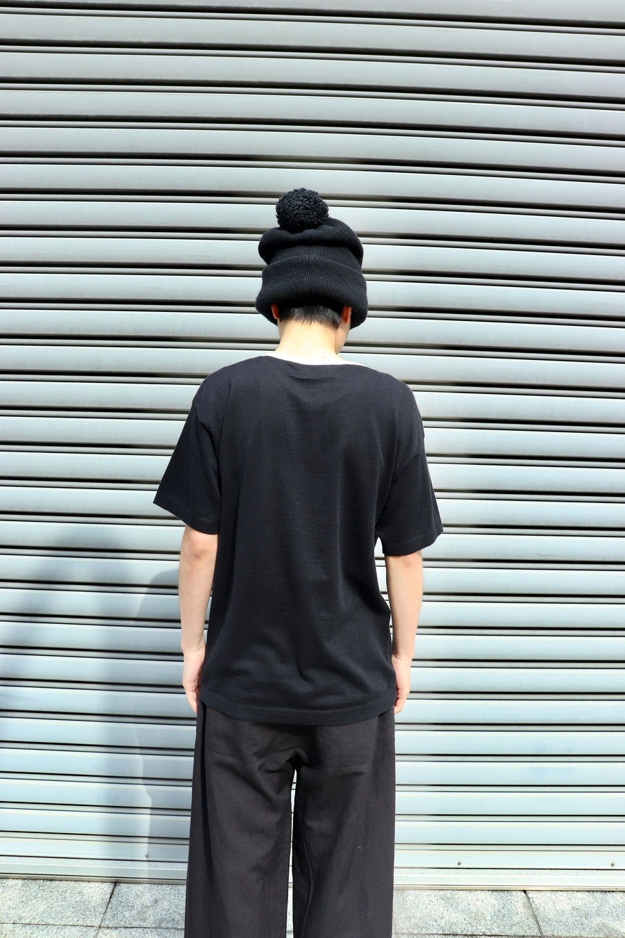 LEH  Henry Neck T-SH(BLACK)