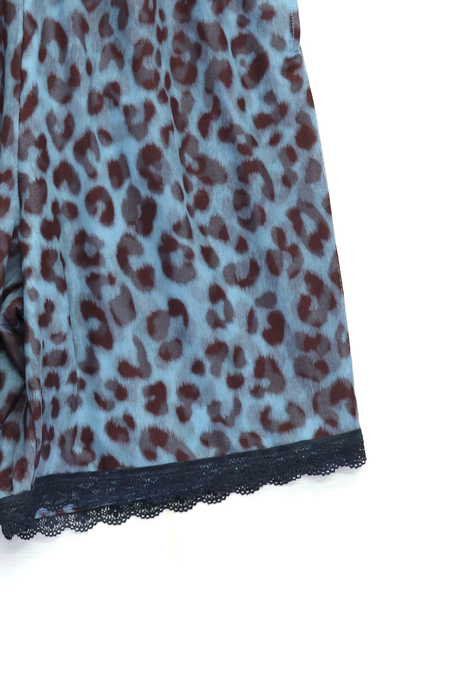 PERVERZE(パーバーズ)のLace-trim Loose Slip Shorts NAVYの通販