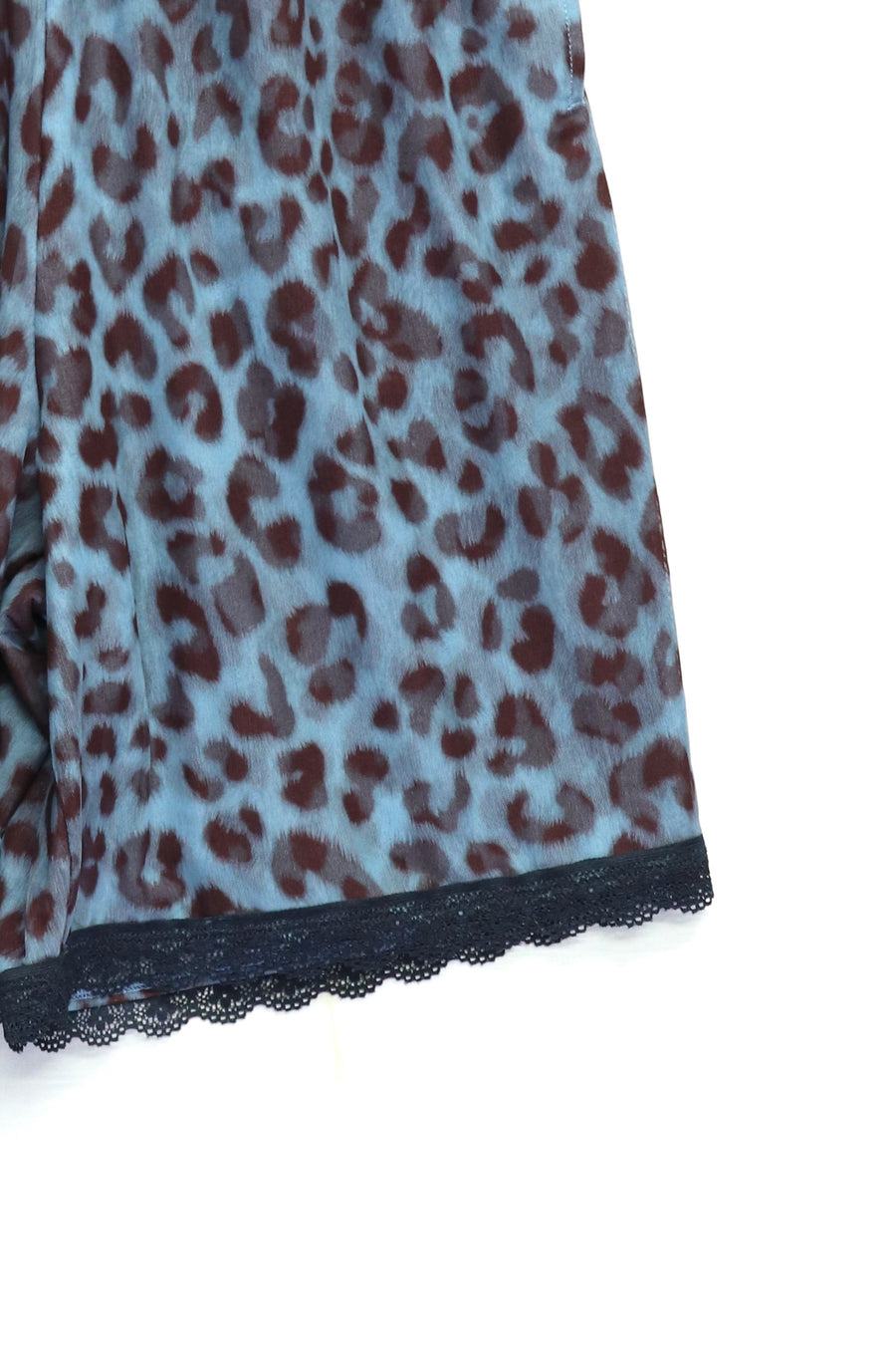 PERVERZE(パーバーズ)のLace-trim Loose Slip Shorts NAVYの通販