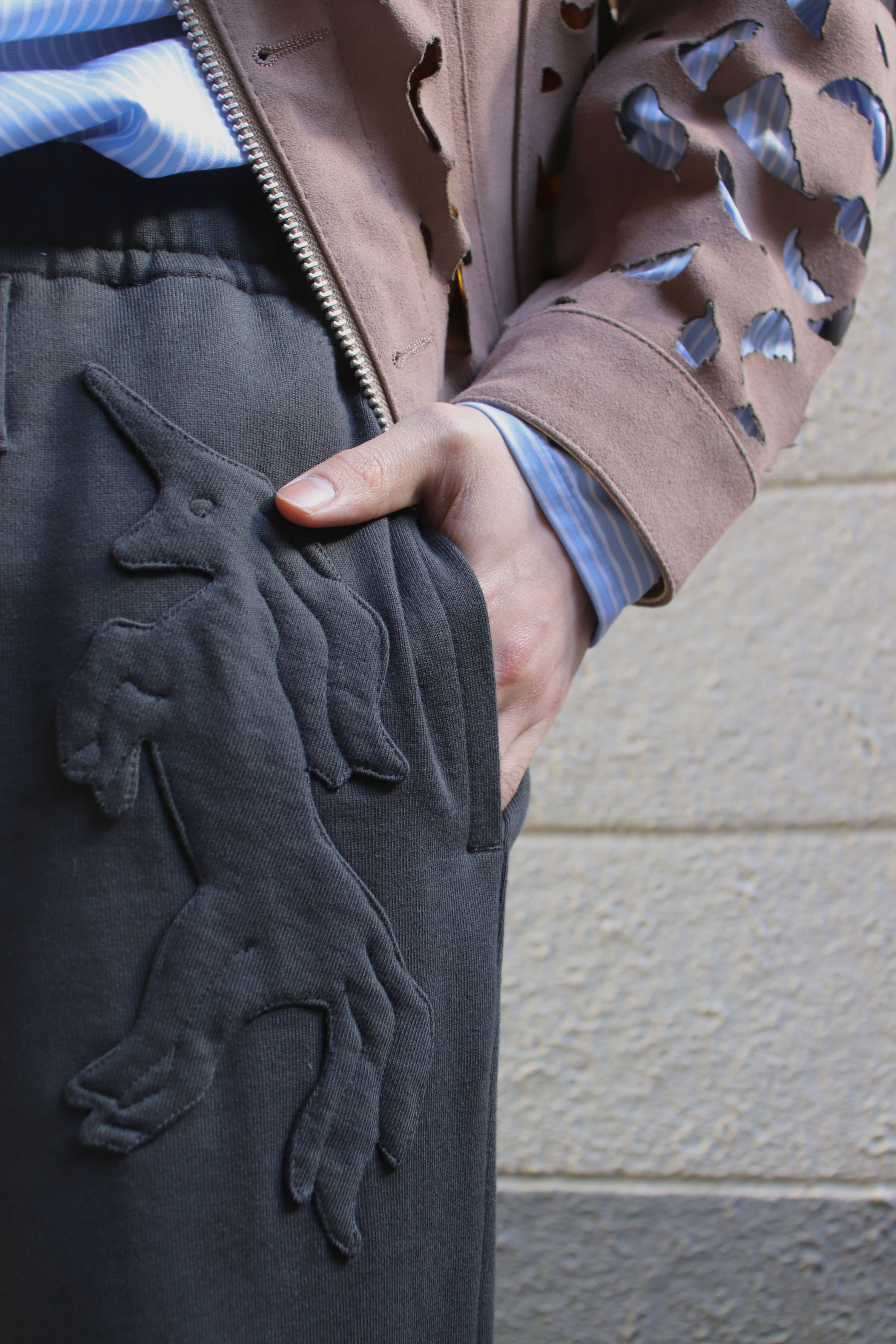 MASU(エムエーエスユー)のUNICORN WIDE SWEAT PANTS BLACKの通販