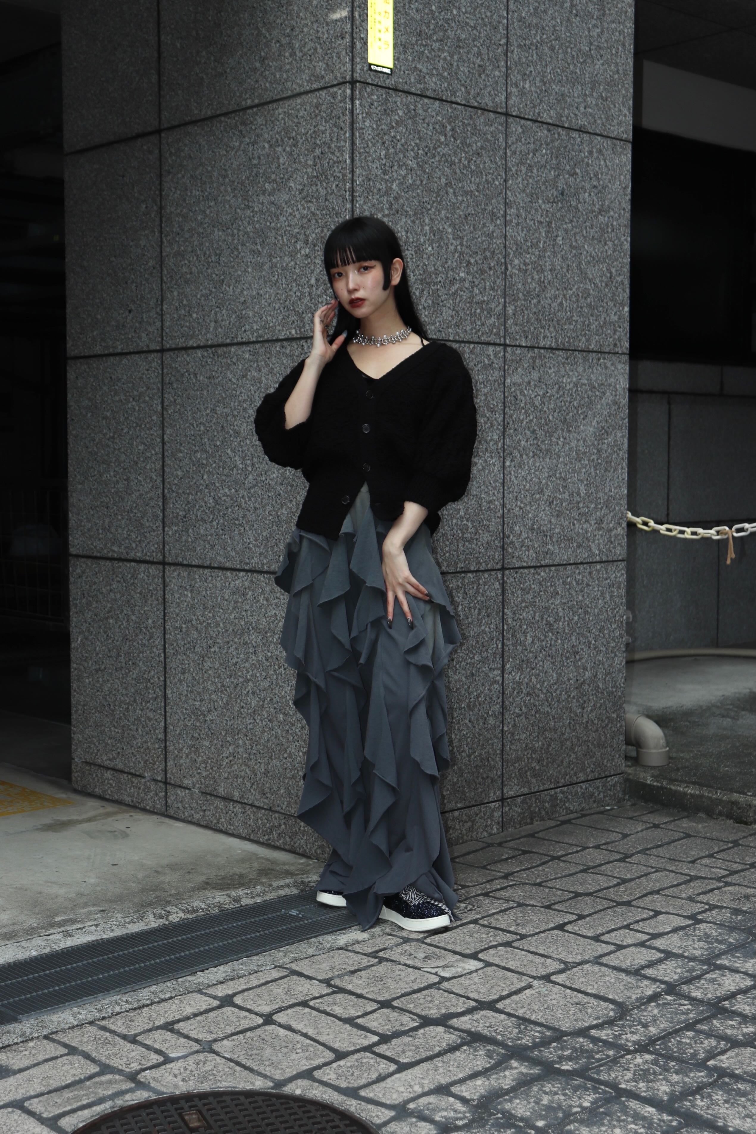 BELPER(ベルパー)のBLEACHED RUFFLE PANTS BLACK(パンツ)の通販