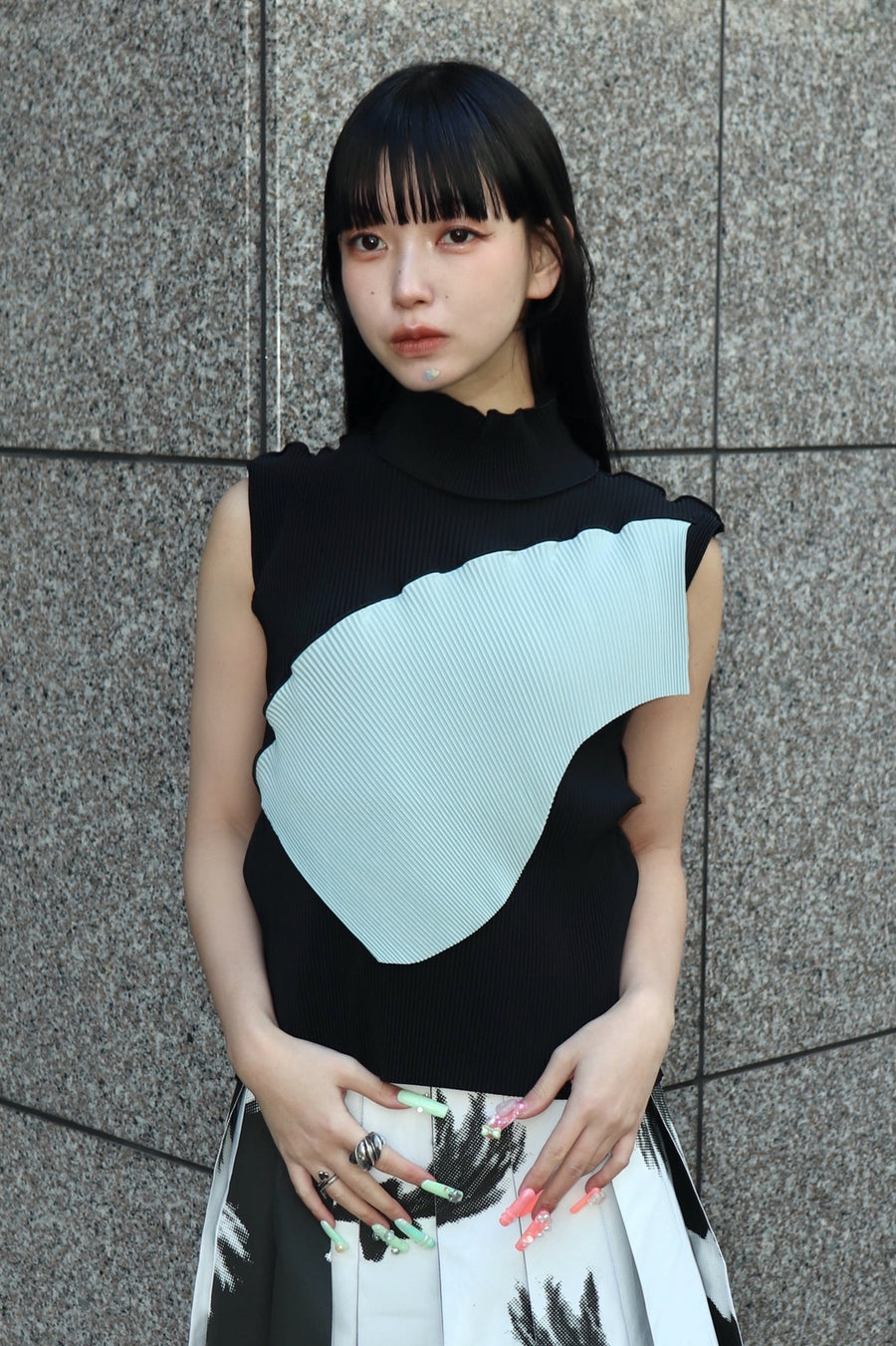 kotohayokozawa(コトハヨコザワ)のTODO WAVE TOP SLEEVELESS HIGHNECK