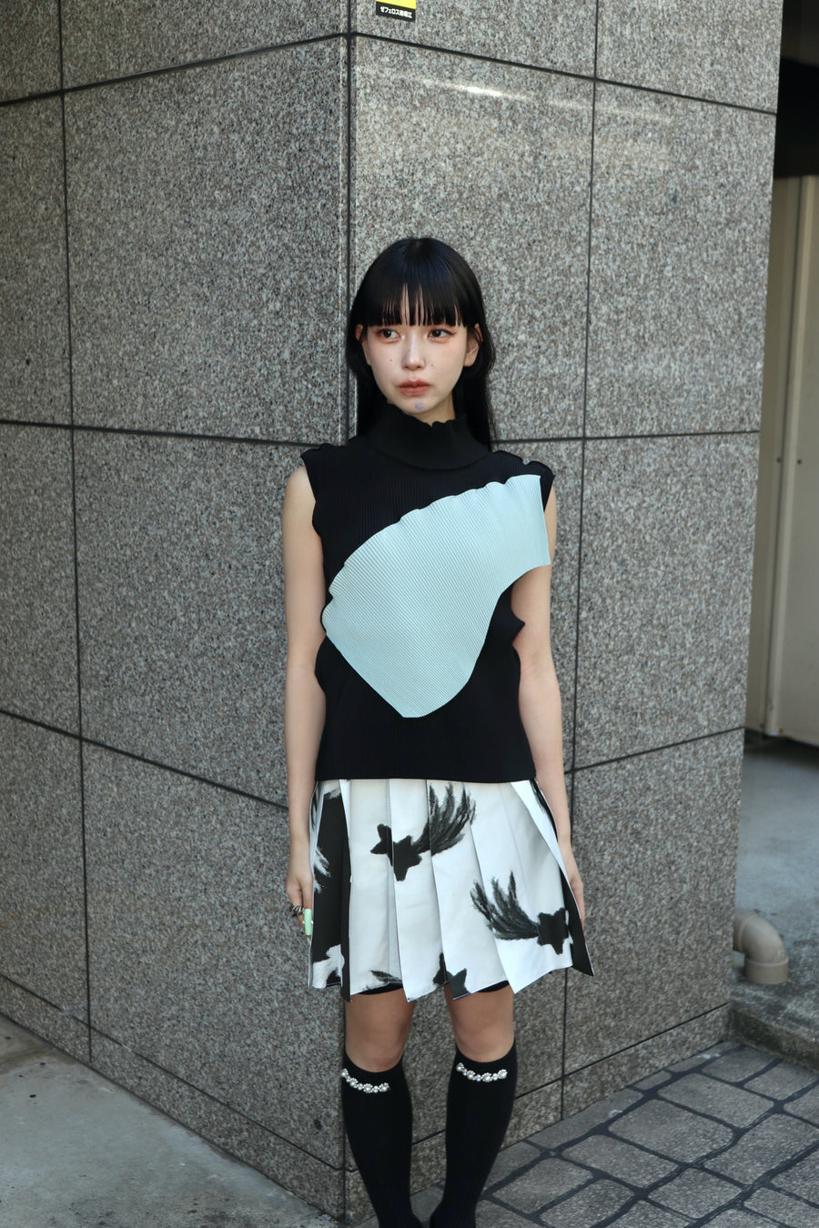 kotohayokozawa(コトハヨコザワ)のTODO WAVE TOP SLEEVELESS HIGHNECK