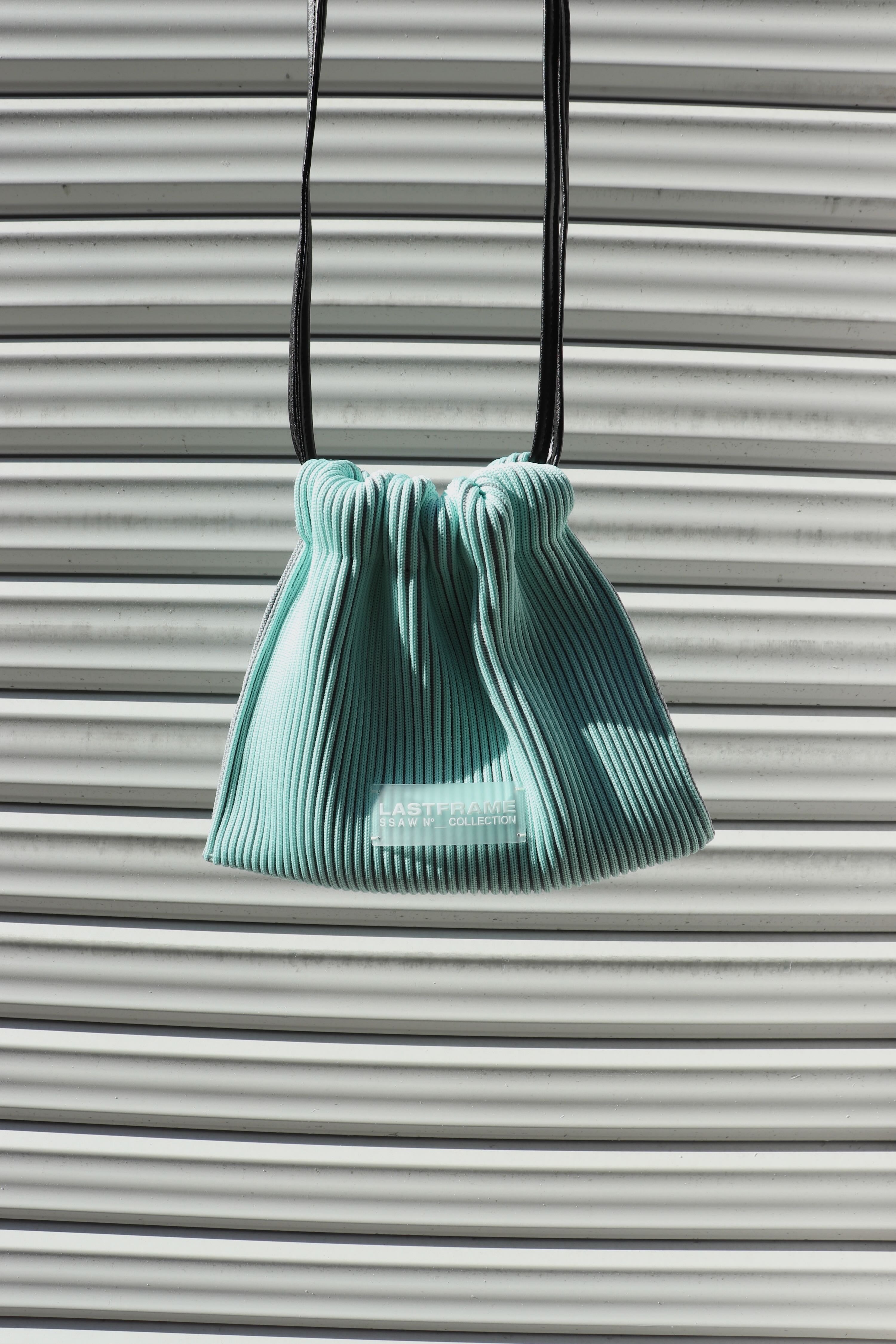 LASTFRAME(ラストフレーム)のKASANE SACK BAG MINI MINT GREEN × GRAY