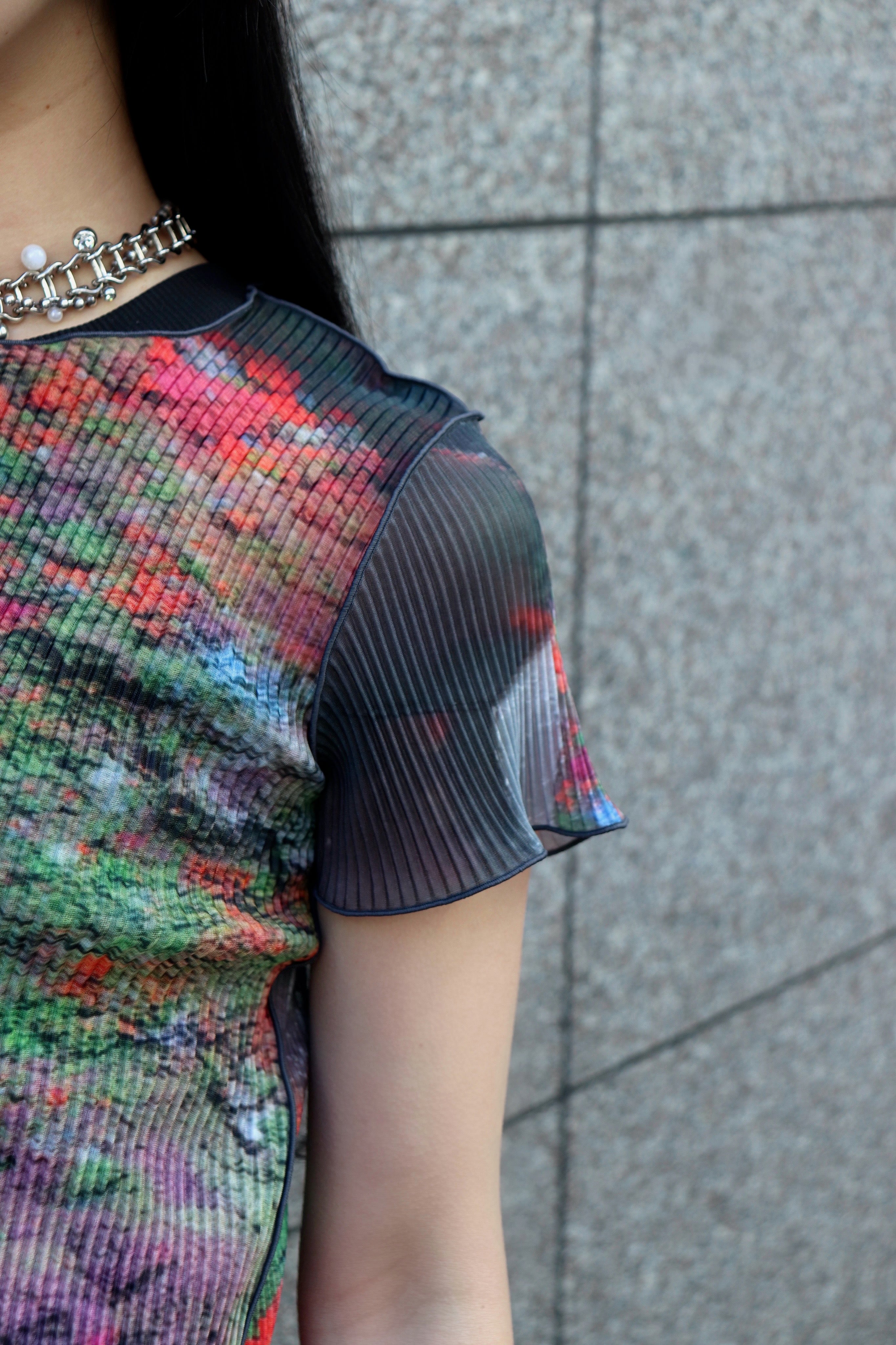 kotohayokozawa(コトハヨコザワ)のSHEER GRAPHIC TINY TOP PINK DUSTの