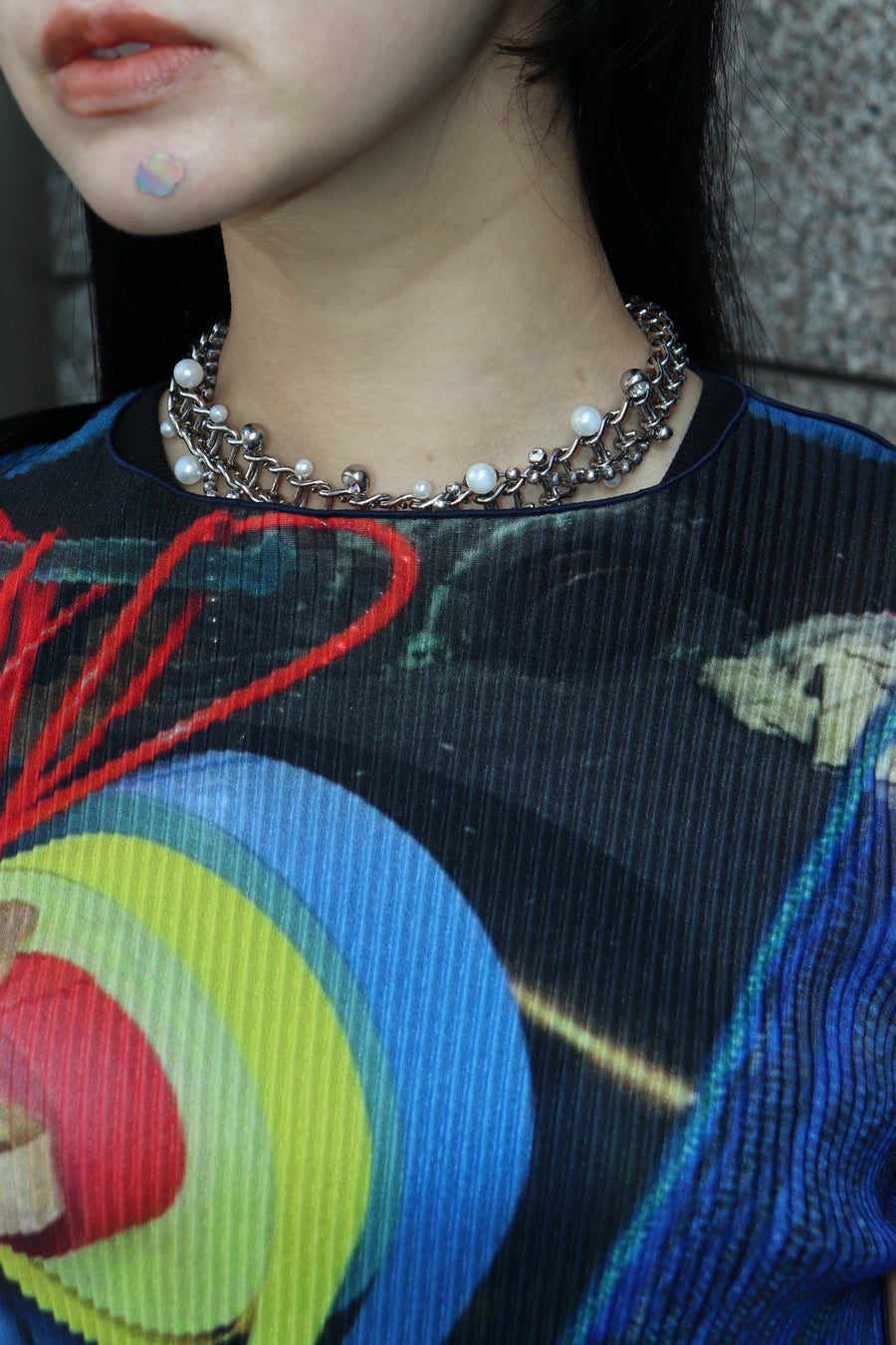 kotohayokozawa(コトハヨコザワ)のSHEER GRAPHIC TINY TOP BLUE MESSの