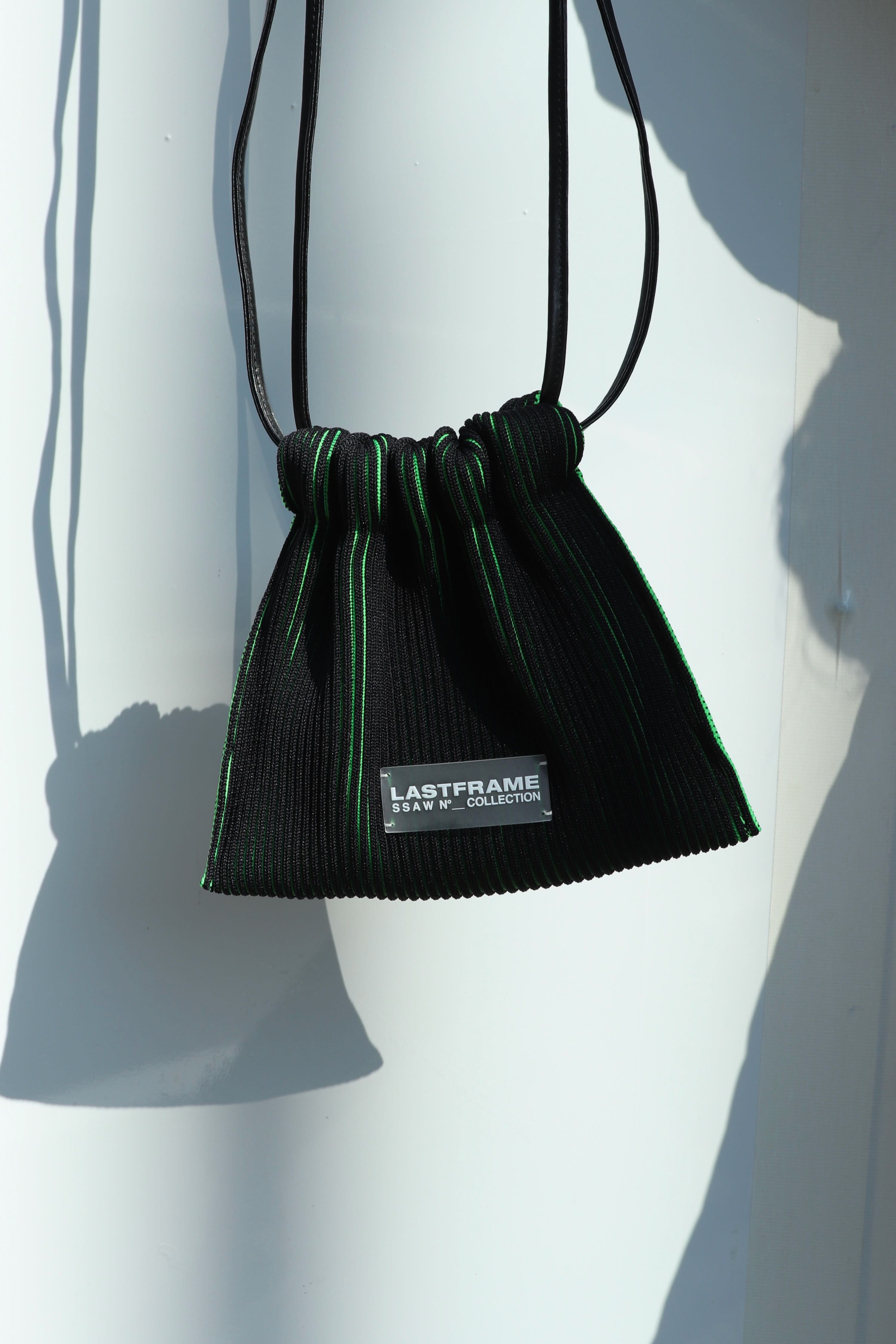 renoma メッシュショルダーバッグ グリーン/ブラック⚠️早い者勝ち最終値下げ LASTFRAME(ラストフレーム)のKASANE SACK BAG MINI BLACK × NEON GREEN