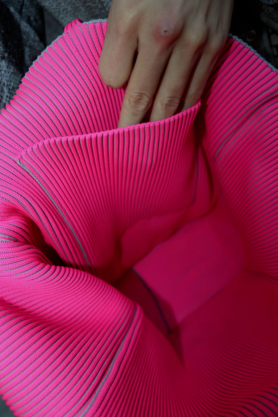 LASTFRAME  KASANE REVERSIBLE TASUKI TOTE LARGE(GRAY × NEON PINK)