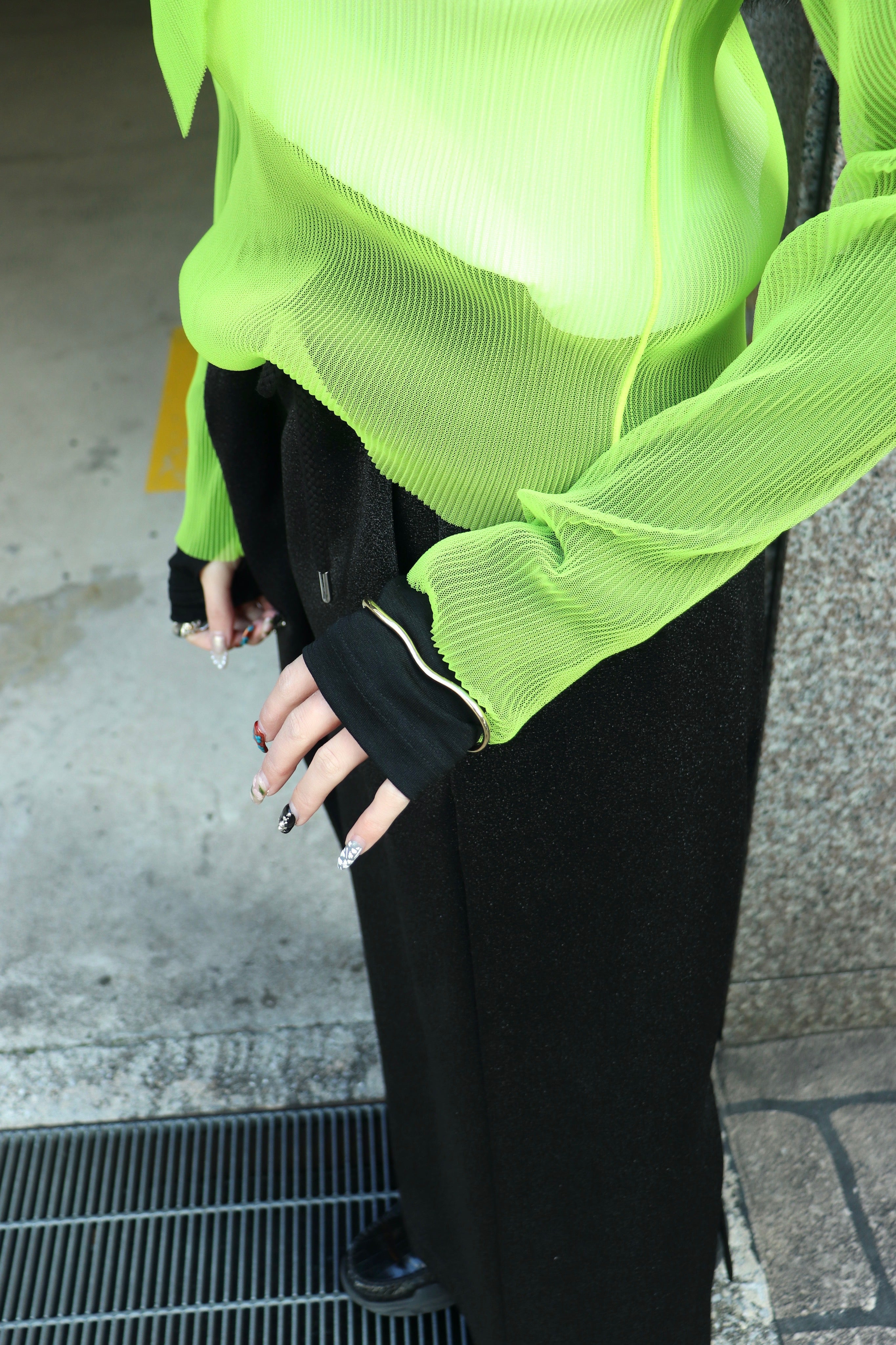 kotohayokozawa(コトハヨコザワ)のLayered Sheer Long Sleeve Top LIME