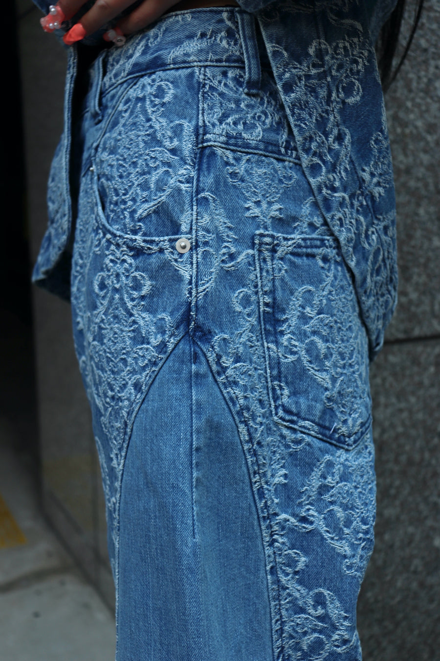 FETICO(フェティコ)のDAMASK-JACQUARD DENIM CURVE-FIT HIGH-RISE
