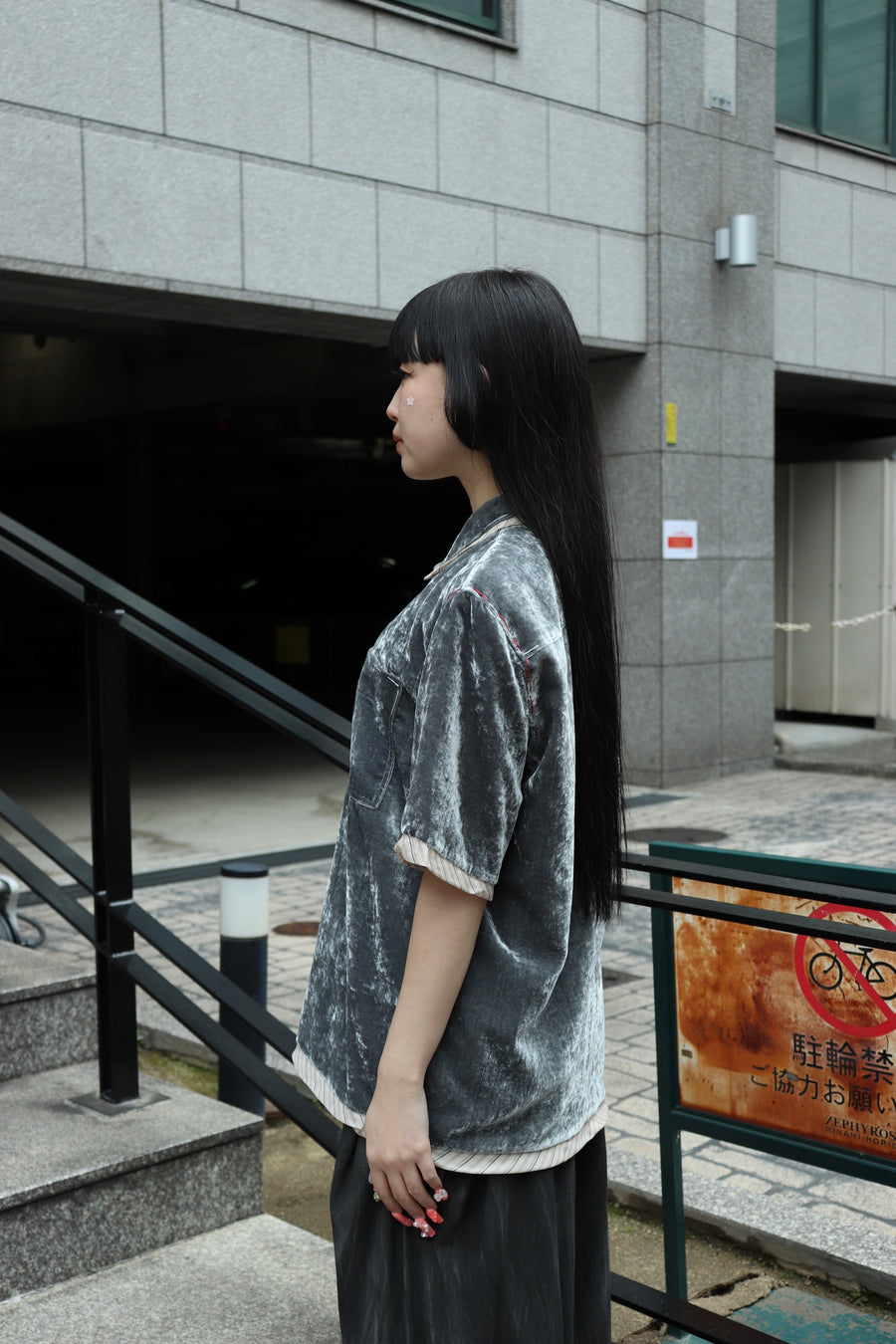 MASU(エムエーエスユー)の2026ss UNEVEN VELVET HALF SLEEVE SHIRT
