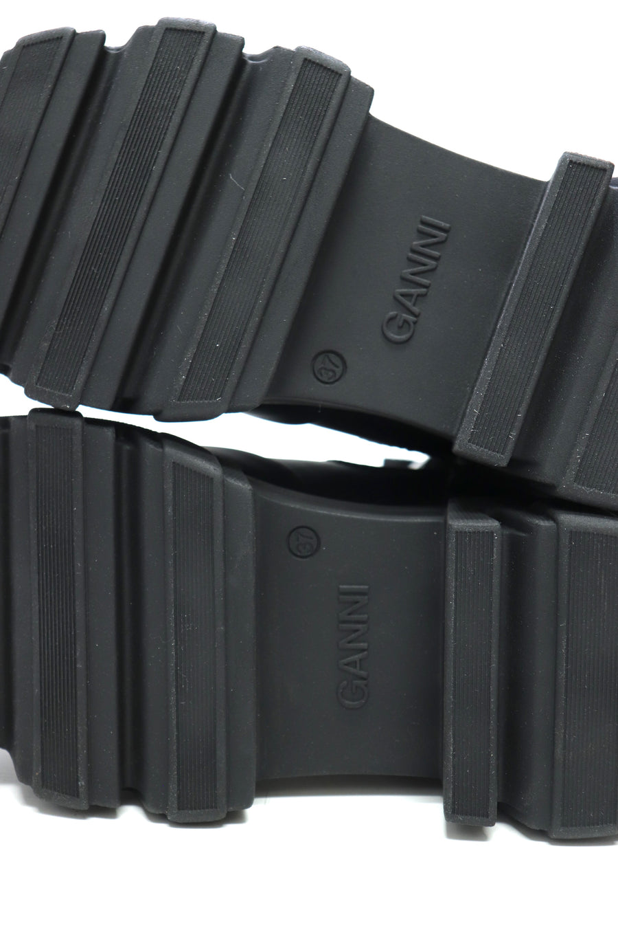 GANNI  Cleated Mid Chelsea Boot Black Stitch