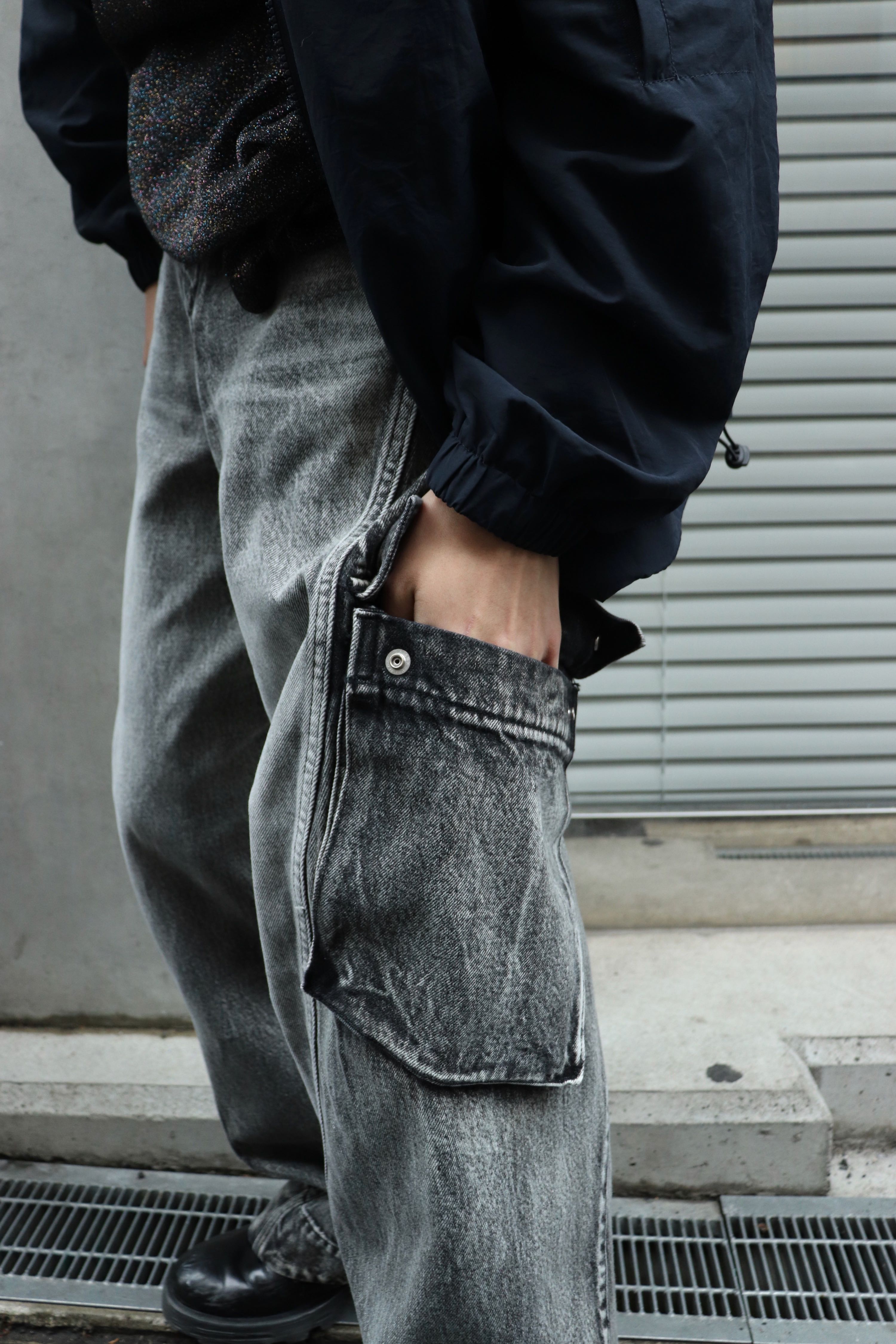 YUKI HASHIMOTO(ユウキハシモト)のTWISTED DENIM CARGO BLACKの通販｜PALETTE art  aliveのオンラインショップ – PALETTE art alive ONLINE STORE