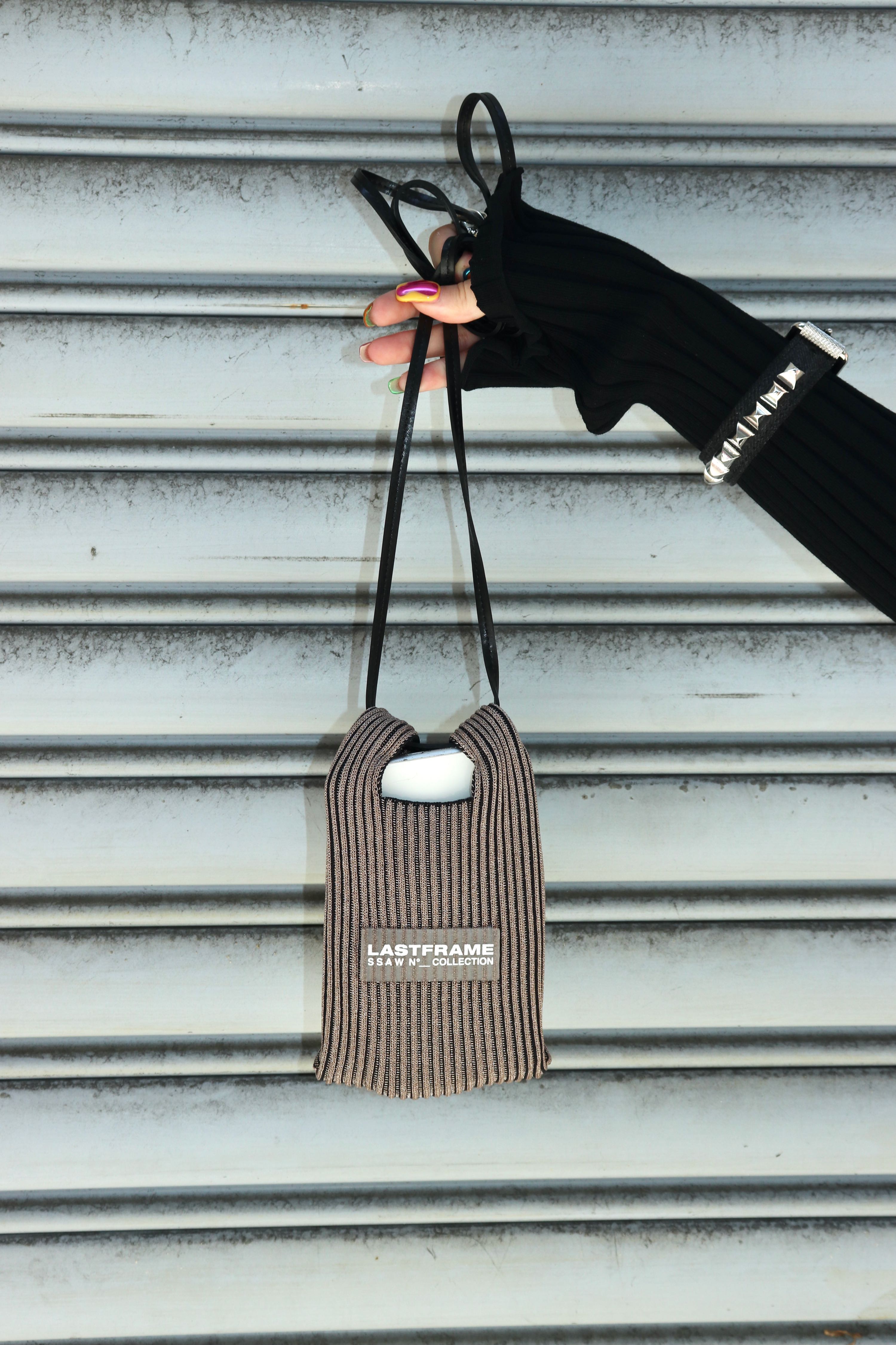 LASTFRAME(ラストフレーム)のMETALLIC MARKET BAG MICRO BEIGEの通販｜PALETTE art  aliveのオンラインショップ – PALETTE art alive ONLINE STORE