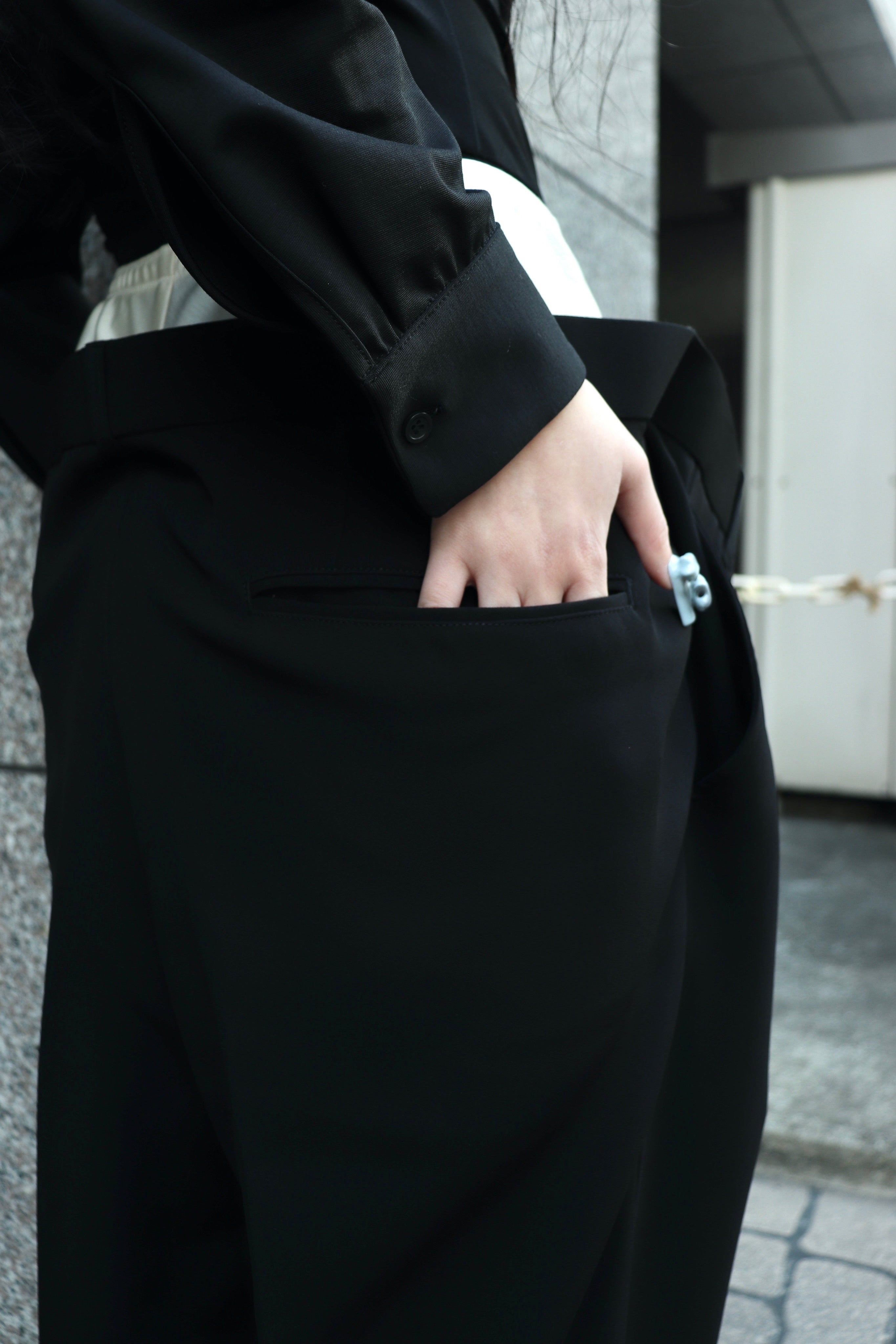 AKIKOAOKI(アキコアオキ)のundressed trousers 02の通販｜PALETTE art