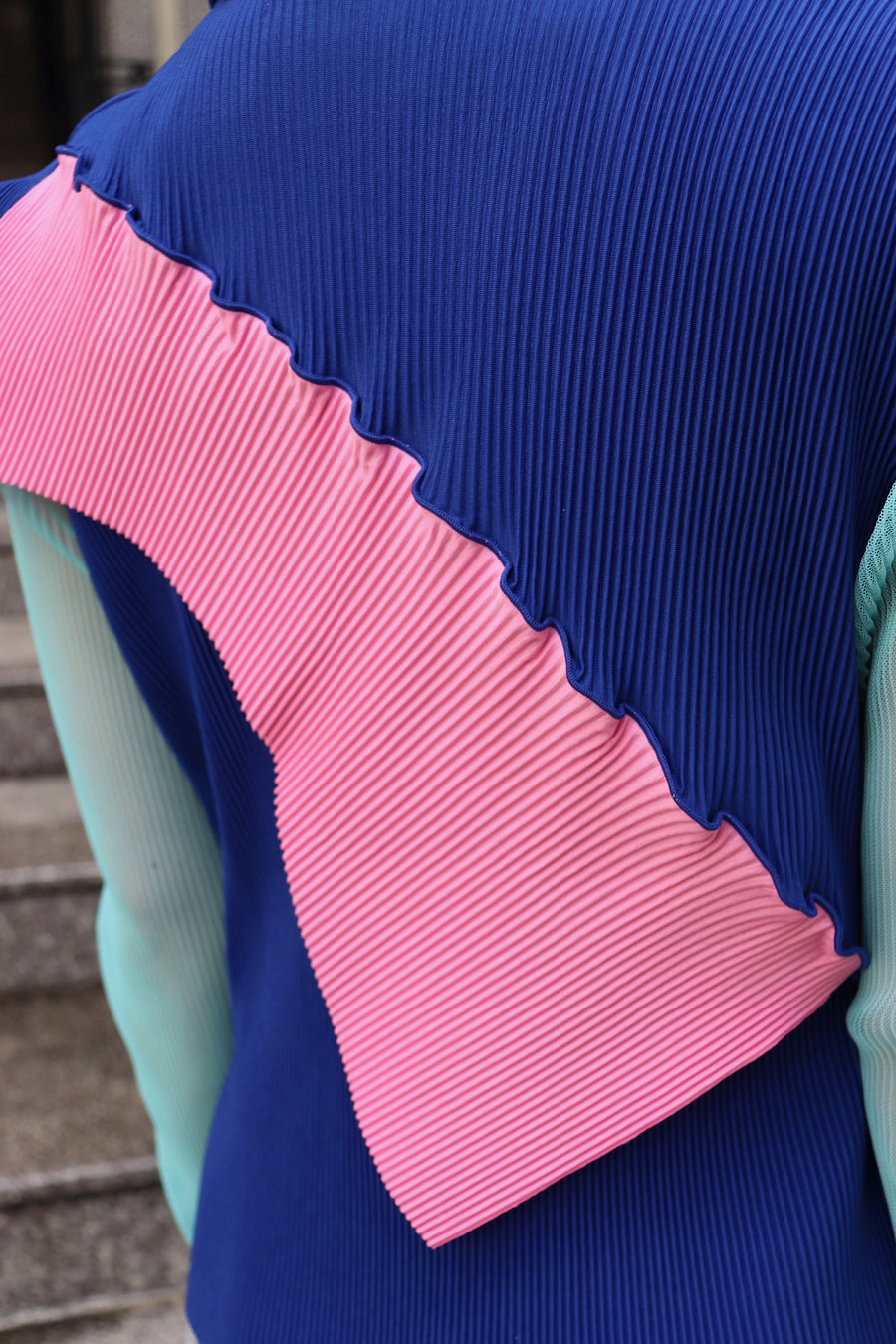 kotohayokozawa(コトハヨコザワ)のTODO WAVE TOP SLEEVELESS HIGHNECK