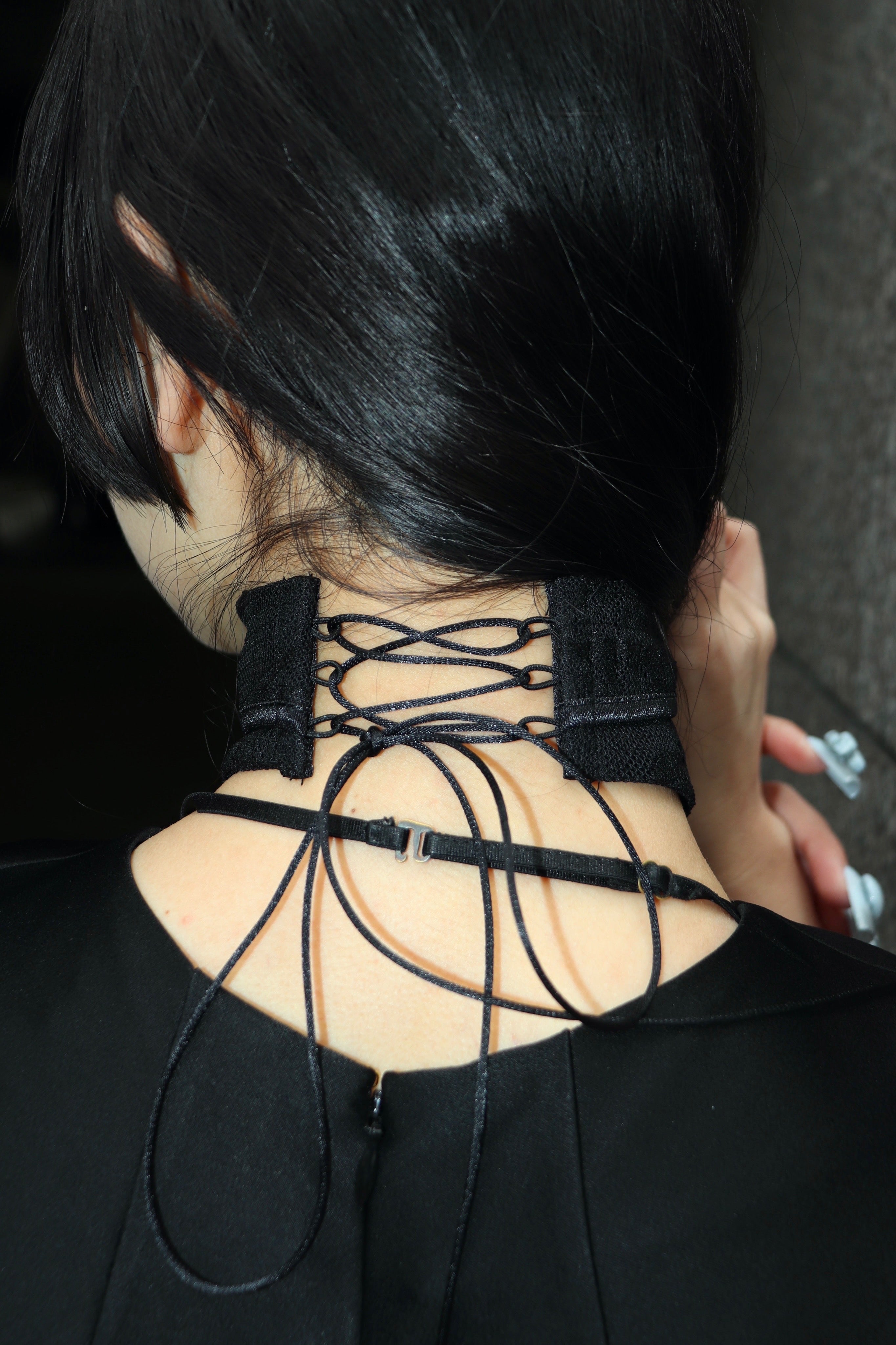 AKIKOAOKI(アキコアオキ)のlaced neckの通販｜PALETTE art alive