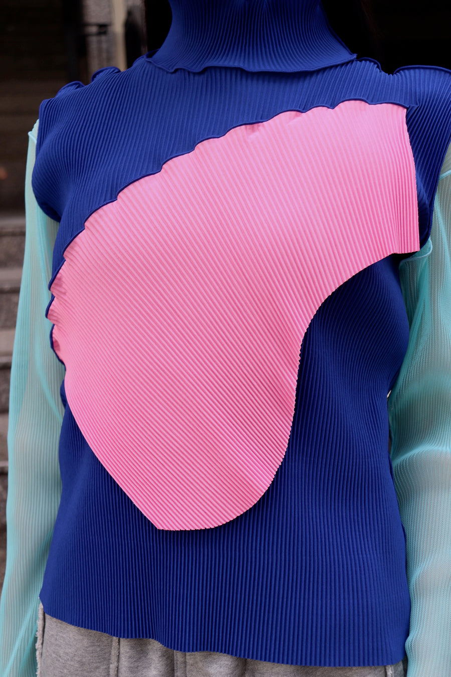 kotohayokozawa(コトハヨコザワ)のTODO WAVE TOP SLEEVELESS HIGHNECK